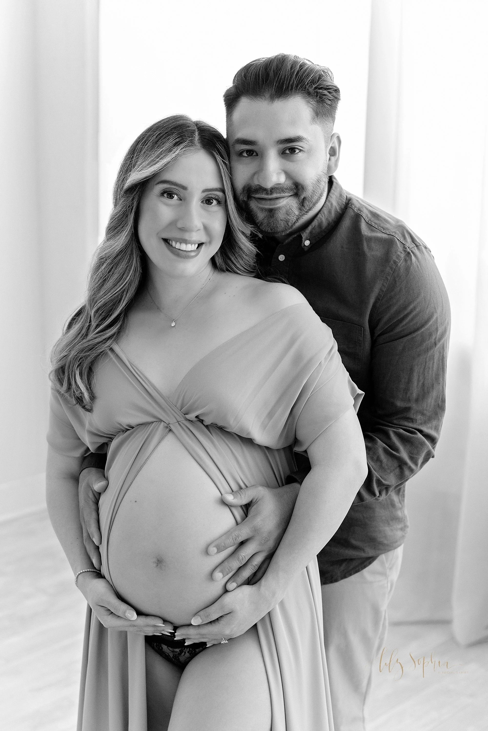 intown-atlanta-morningside-decatur-brookhaven-buckhead-natural-light-studio-maternity-portraits-couples-pregnancy-photoshoot-classic-timeless_0316.jpg