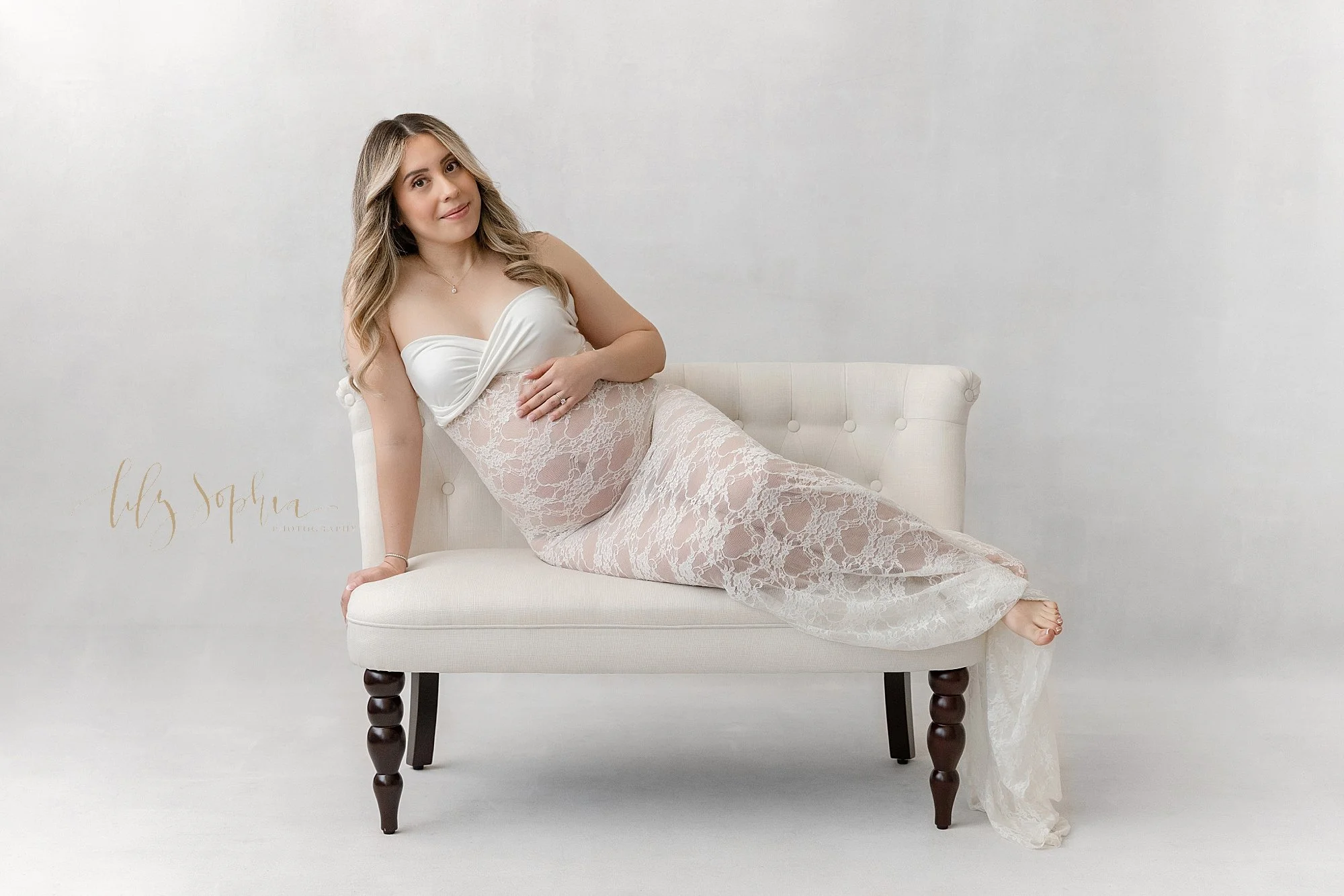 intown-atlanta-morningside-decatur-brookhaven-buckhead-natural-light-studio-maternity-portraits-couples-pregnancy-photoshoot-classic-timeless_0322.jpg