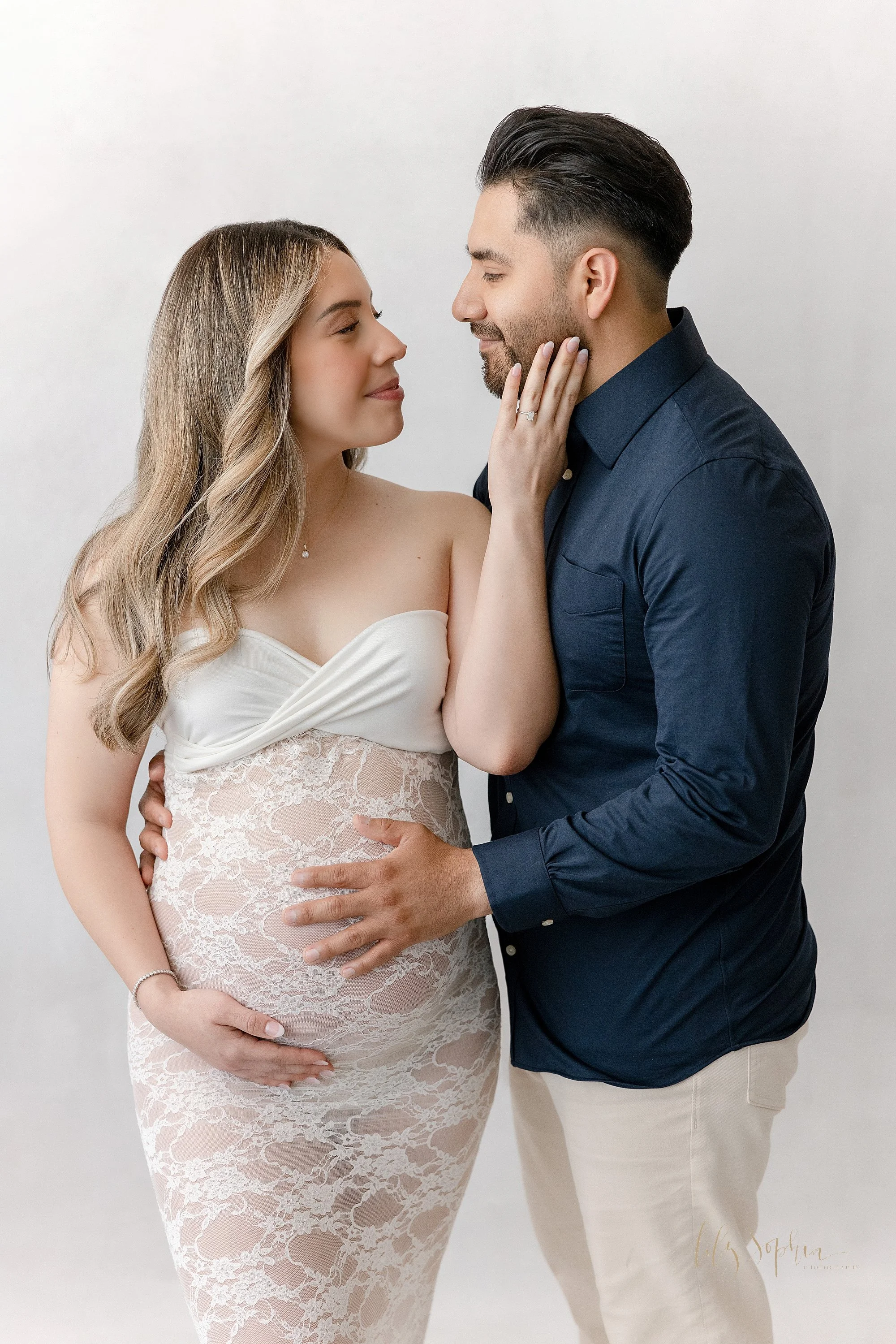 intown-atlanta-morningside-decatur-brookhaven-buckhead-natural-light-studio-maternity-portraits-couples-pregnancy-photoshoot-classic-timeless_0325.jpg