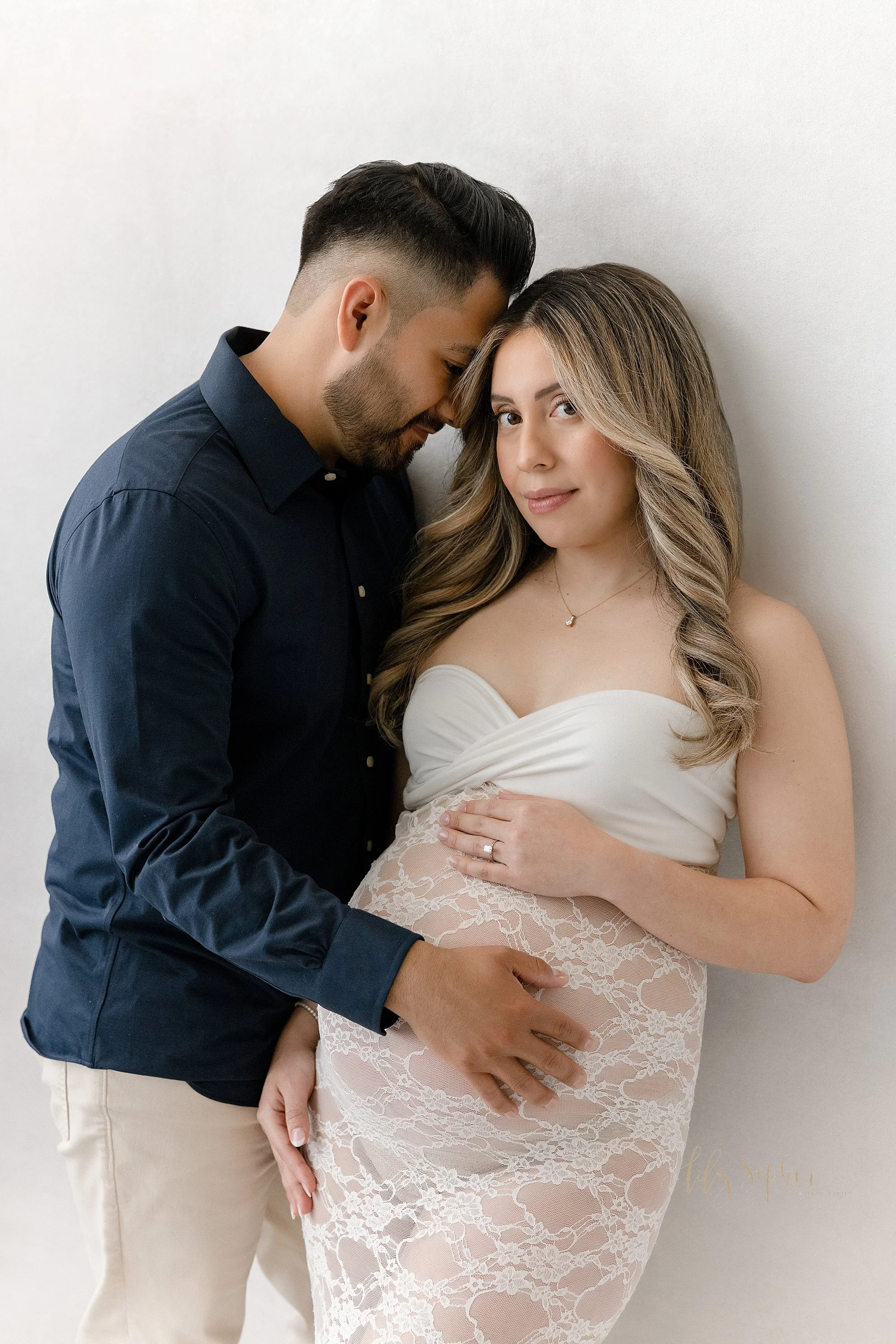 intown-atlanta-morningside-decatur-brookhaven-buckhead-natural-light-studio-maternity-portraits-couples-pregnancy-photoshoot-classic-timeless_0329.jpg