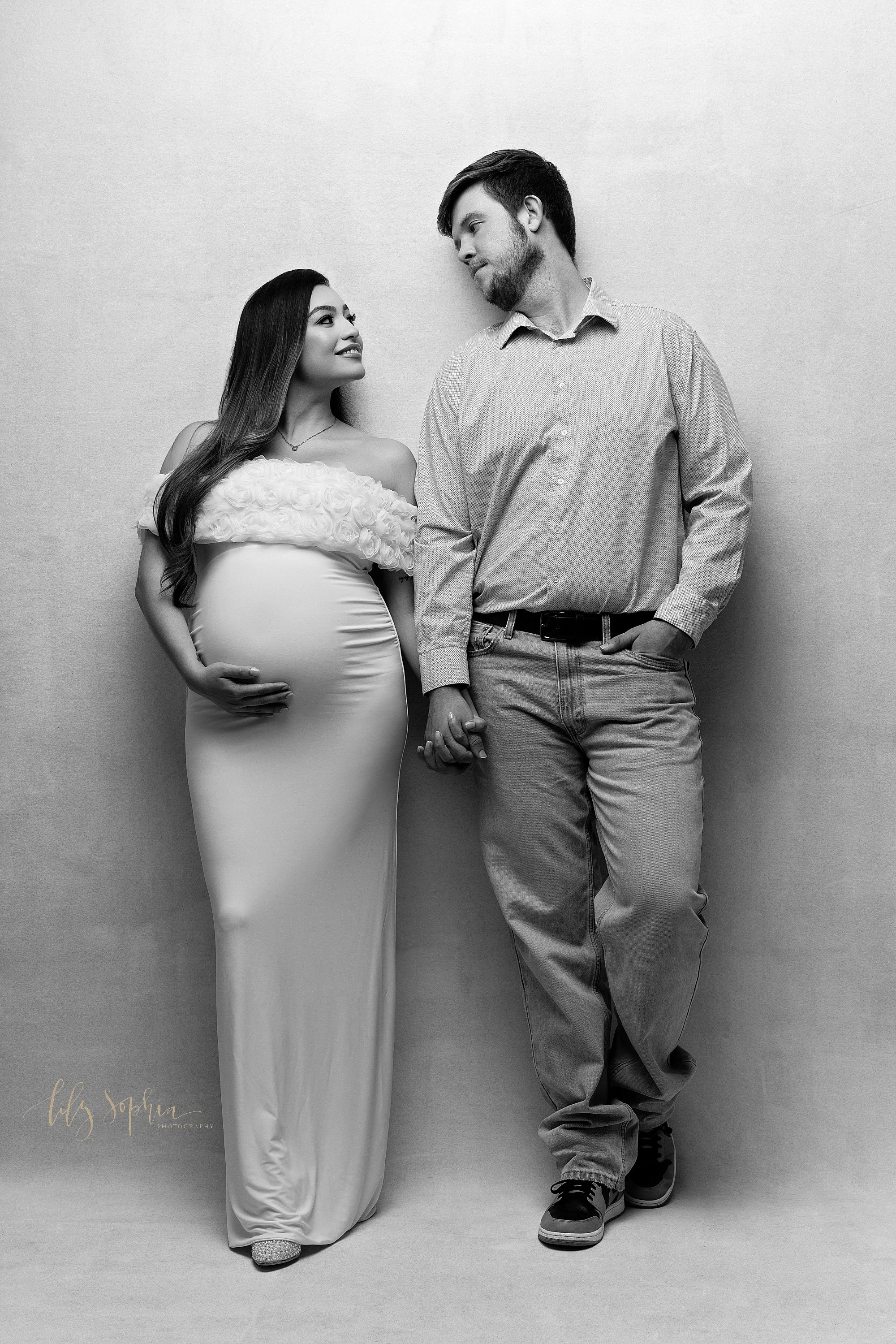 intown-atlanta-morningside-decatur-brookhaven-buckhead-modern-studio-maternity-portraits-couples-pregnancy-photoshoot-classic-timeless_0339.jpg