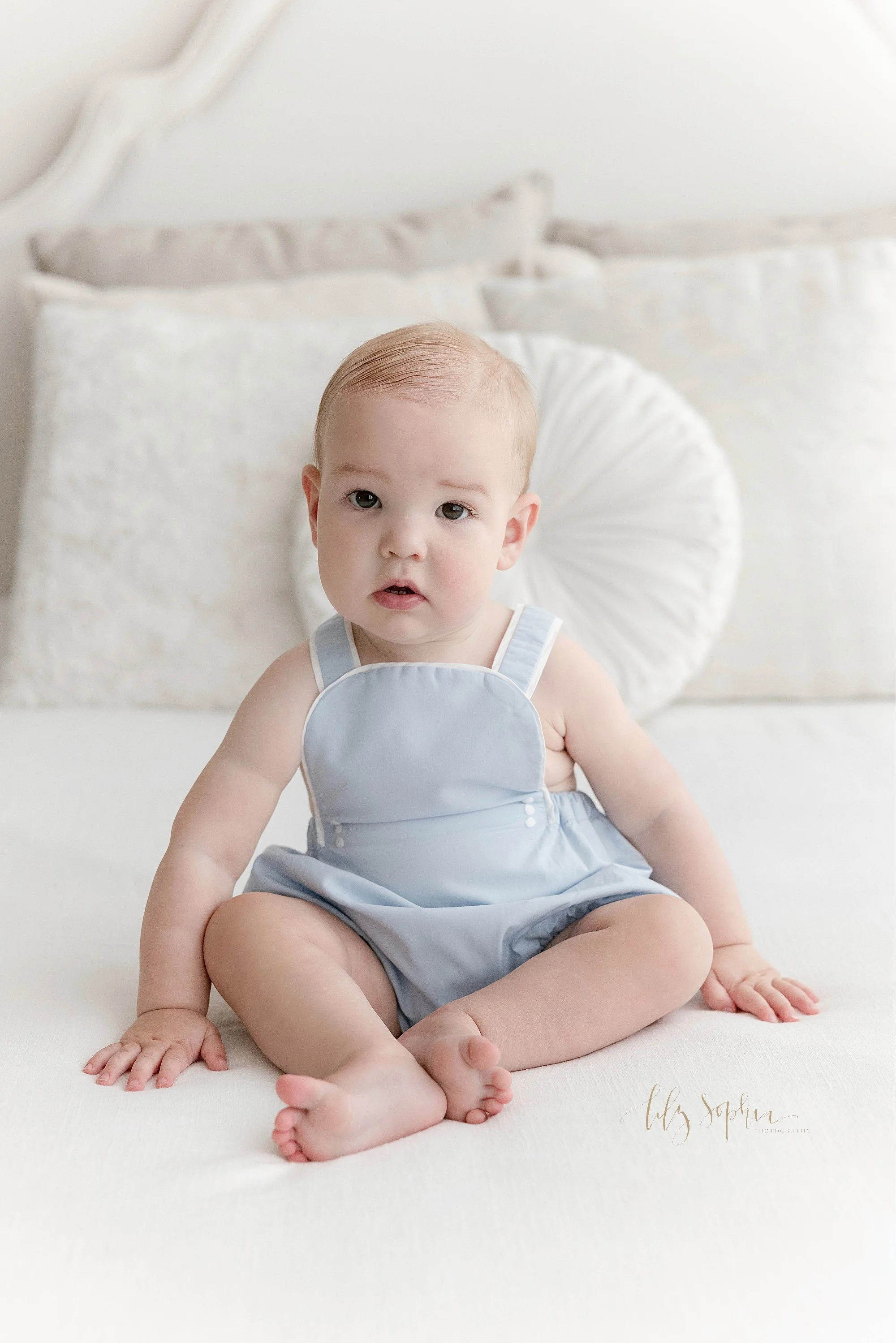 intown-atlanta-morningside-decatur-brookhaven-buckhead-natural-light-studio-portraits-family-baby-boy-first-birthday-milestone-cake-smash-photoshoot_0384.jpg