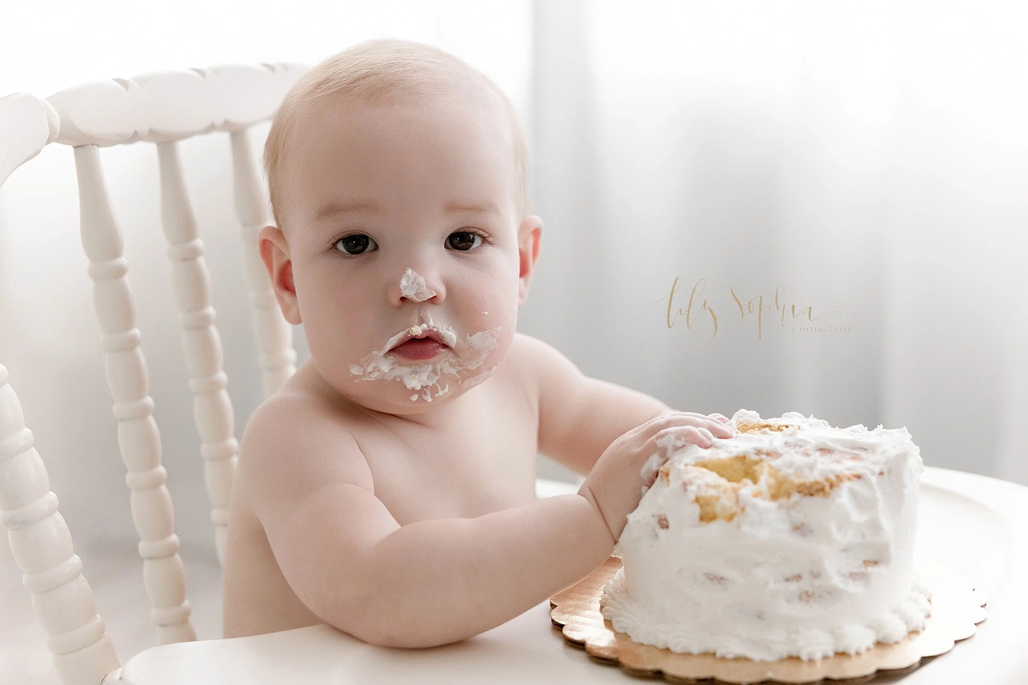 intown-atlanta-morningside-decatur-brookhaven-buckhead-natural-light-studio-portraits-family-baby-boy-first-birthday-milestone-cake-smash-photoshoot_0403.jpg
