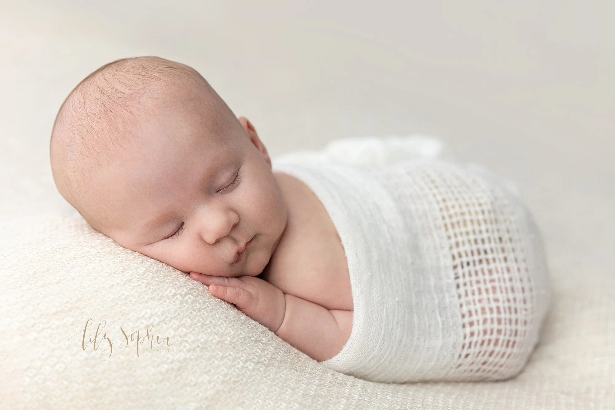 intown-atlanta-morningside-decatur-brookhaven-buckhead-natural-light-studio-newborn-portraits-baby-boy-family-photoshoot_0431.jpg