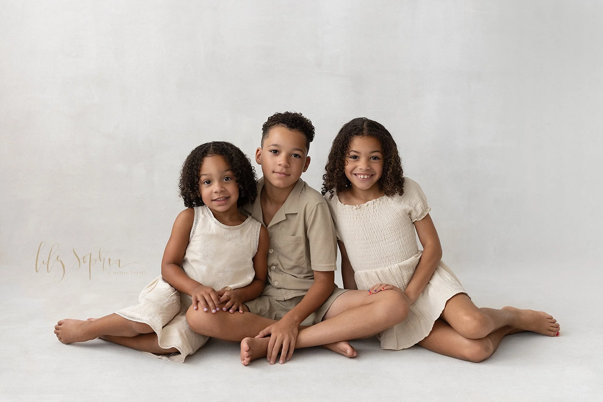 intown-atlanta-morningside-decatur-brookhaven-buckhead-natural-light-studio-child-portraits-sibling-family-photoshoot_0563.jpg