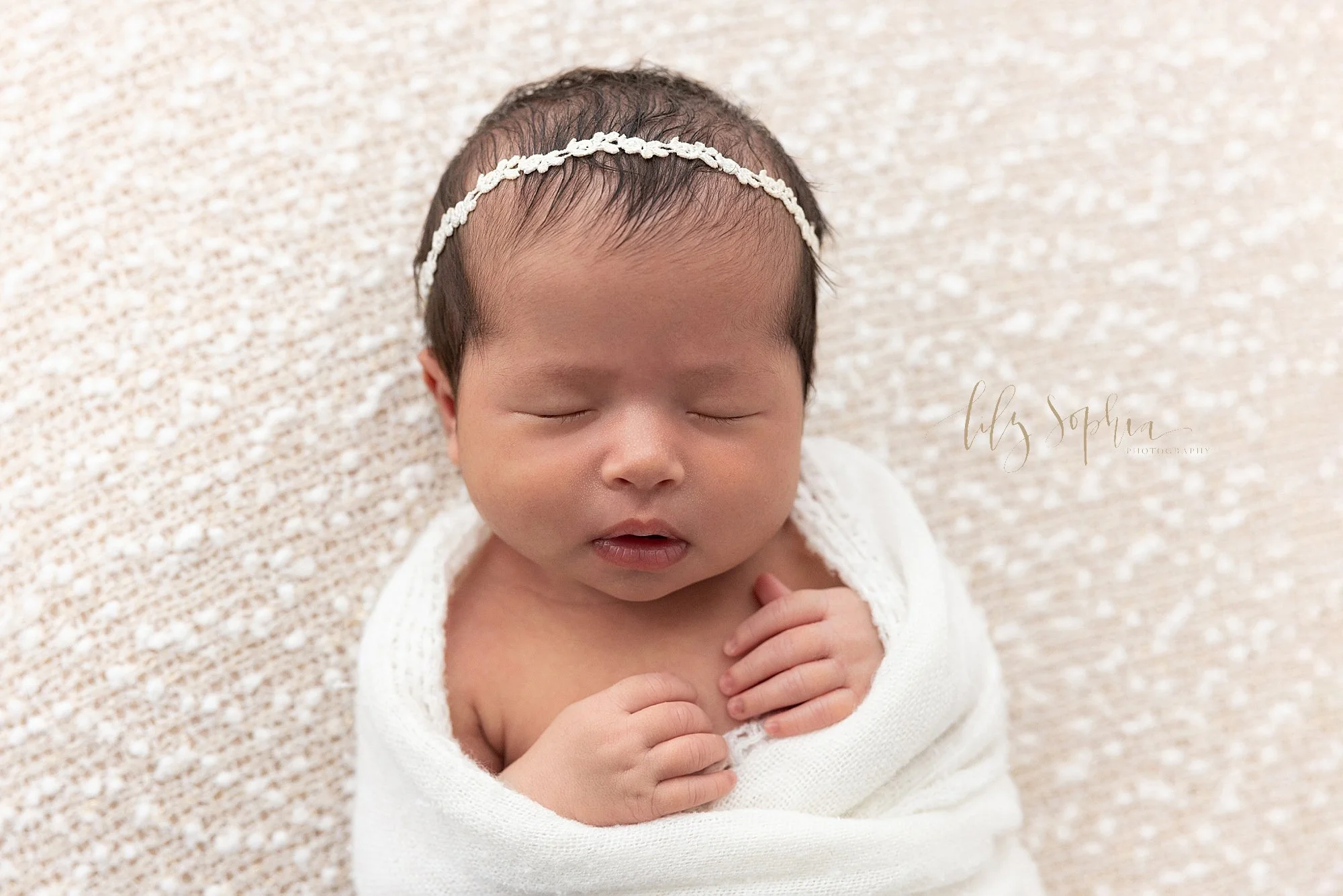 intown-atlanta-morningside-decatur-brookhaven-buckhead-natural-light-studio-newborn-portraits-baby-girl-family-photoshoot_0496.jpg