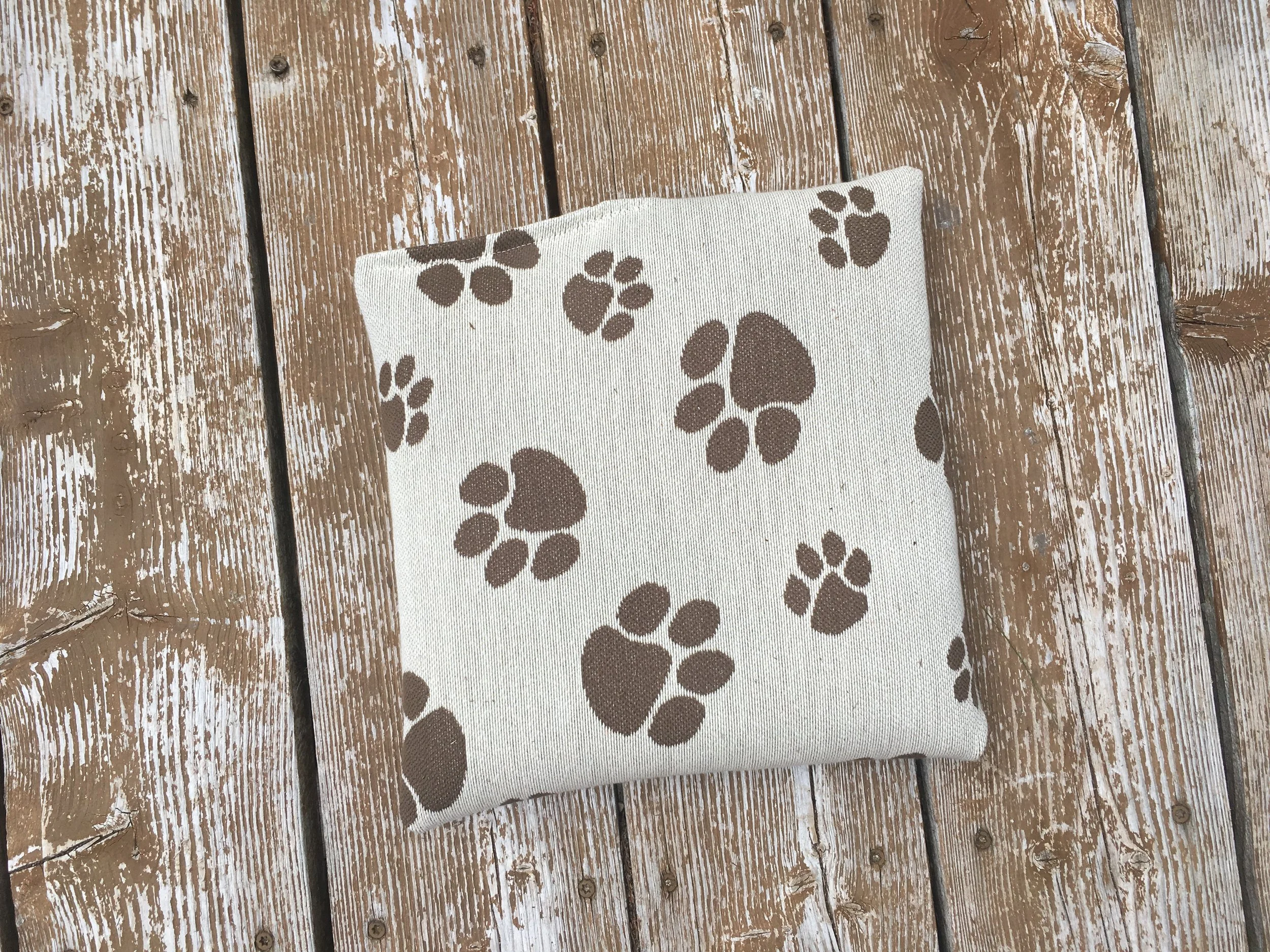 pet pillow square paw.JPG