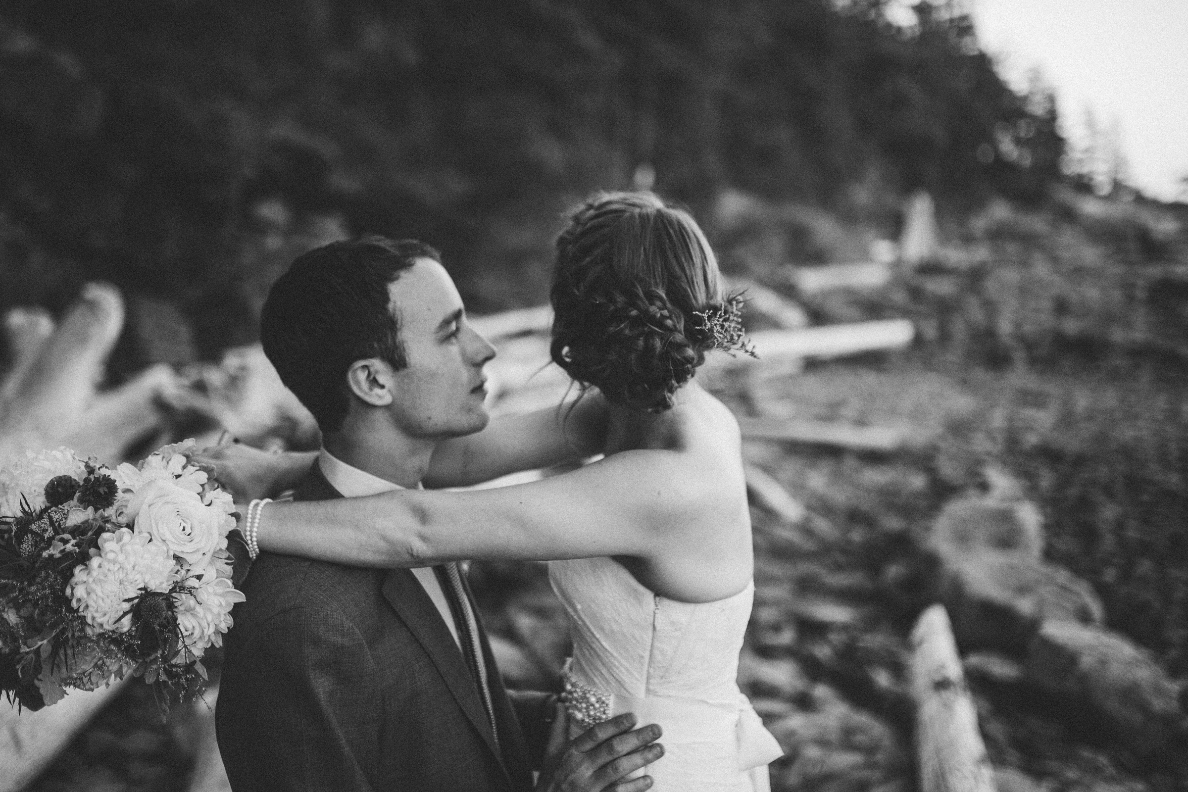 IMG_2025-WEB-SUNSHINE-COAST-WEDDING-PHOTOGRAPHER-JENNIFER-PICARD-PHOTOGRAPHY.jpg