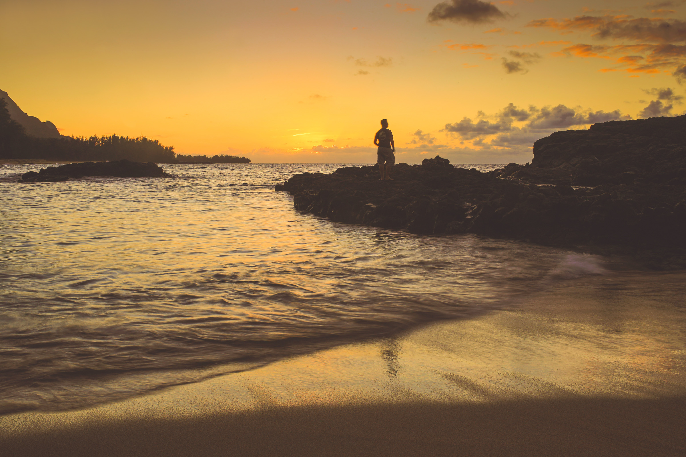 IMG_2942--KAUAI-HAWAII-JENNIFER-PICARD-PHOTOGRAPHY-SUNSET.jpg
