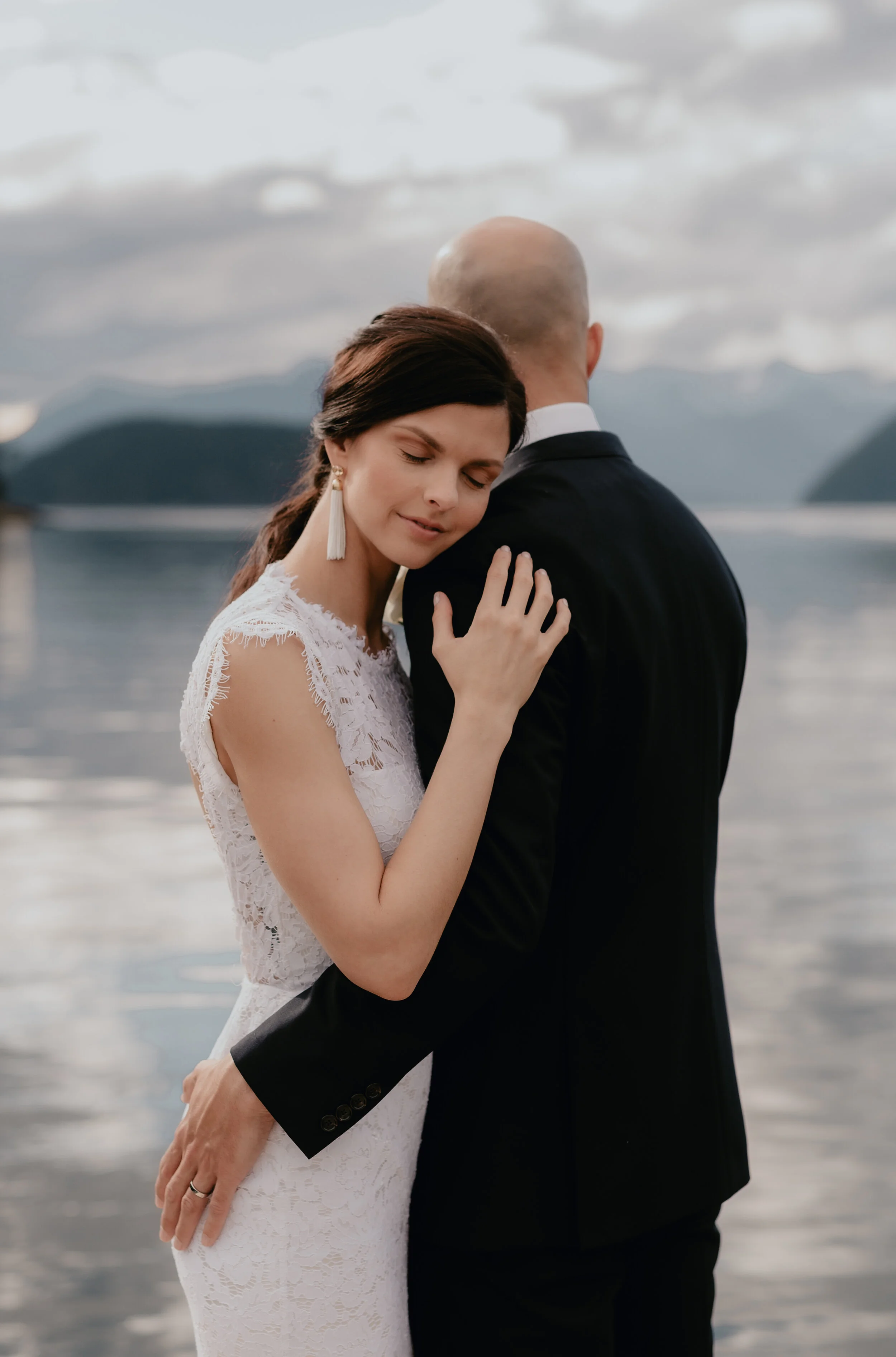  West Coast Wilderness Lodge Wedding in Egmont, on the Sunshine Coast BC — Vancouver Wedding Photographer and Videographer 
