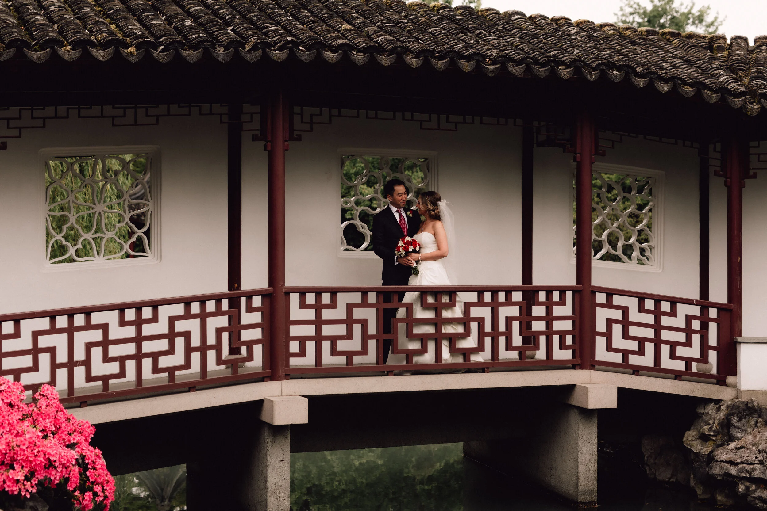  Dr. Sun Yat-Sen Chinese Classical Garden Wedding Photos - Vancouver Wedding Photographer and Videographer 
