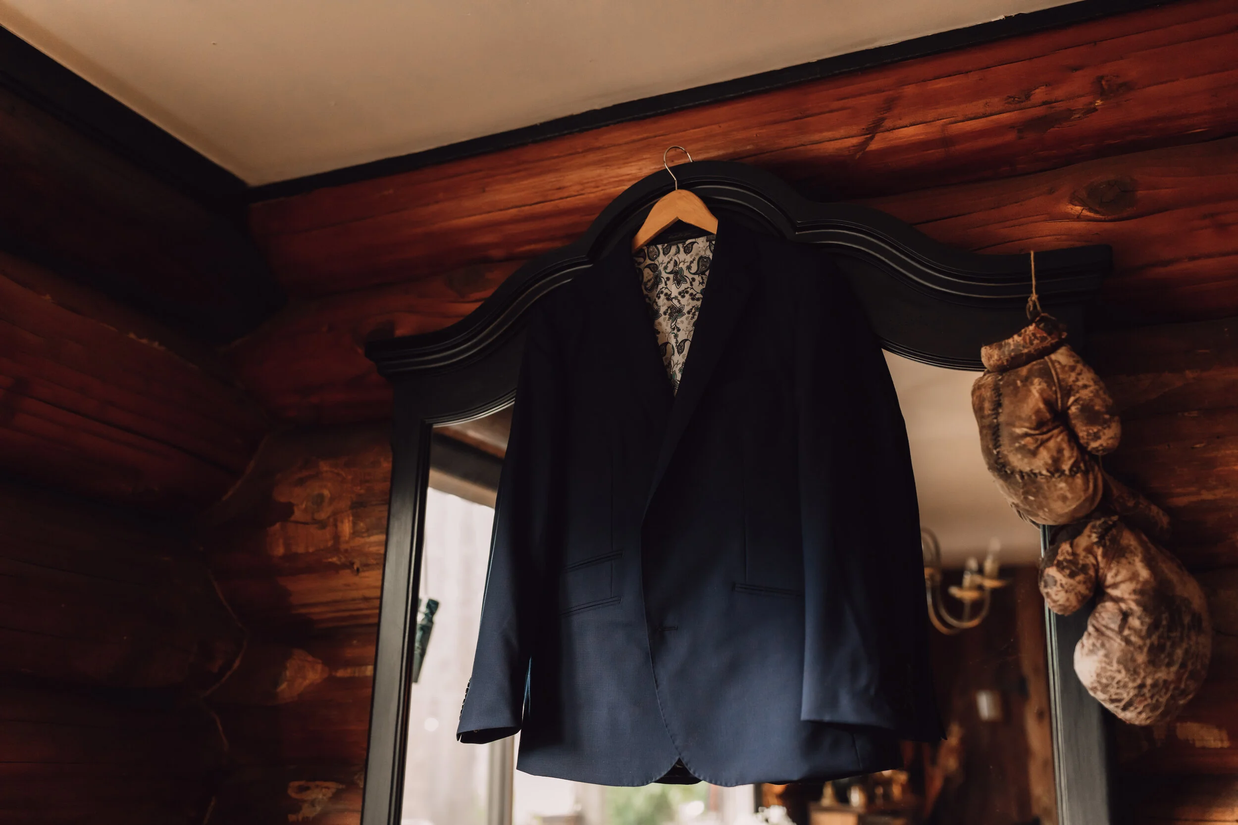  Intimate Forest and Beach Elopement on the Sunshine Coast, BC 