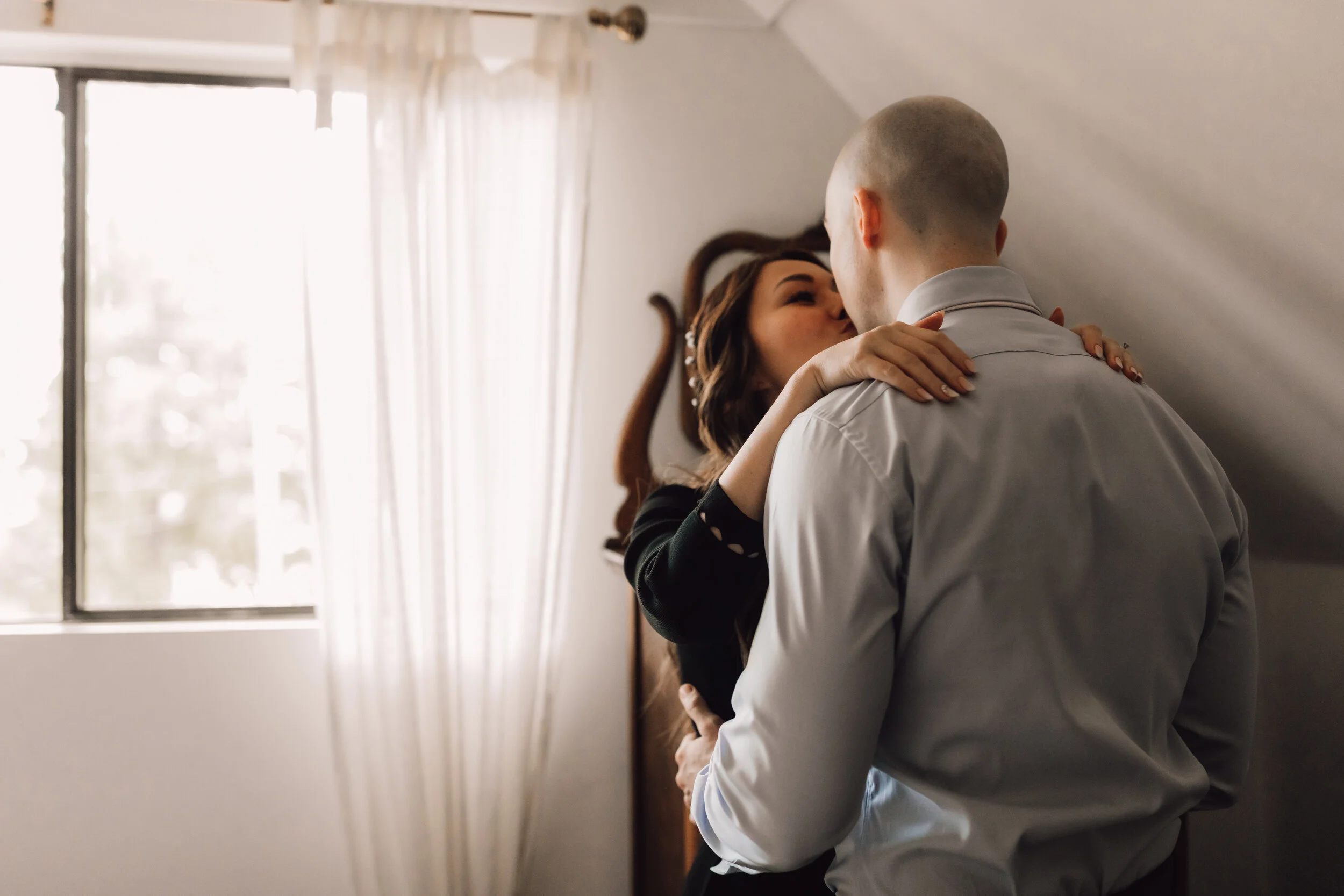  Intimate Forest and Beach Elopement on the Sunshine Coast, BC 