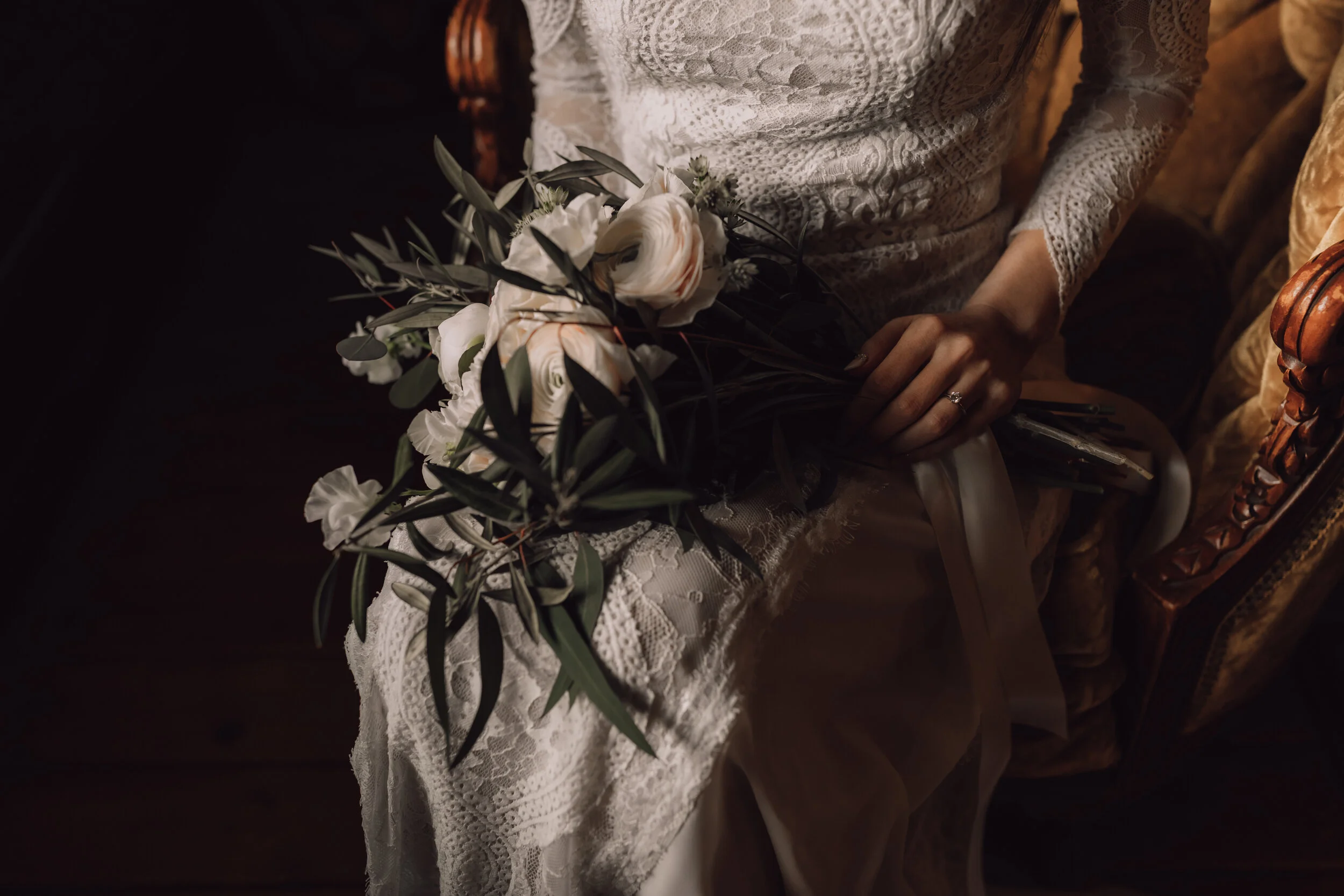  Intimate Forest and Beach Elopement on the Sunshine Coast, BC 