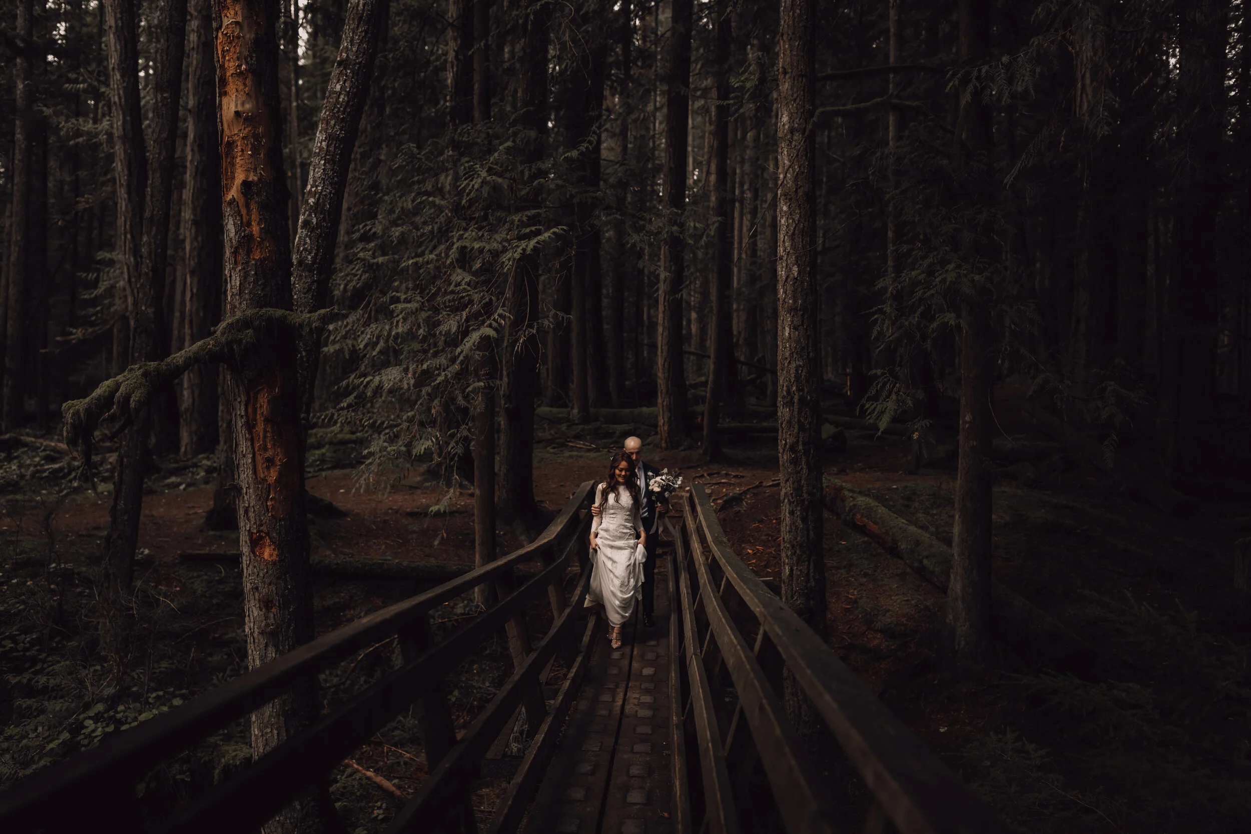  Intimate Forest and Beach Elopement on the Sunshine Coast, BC 