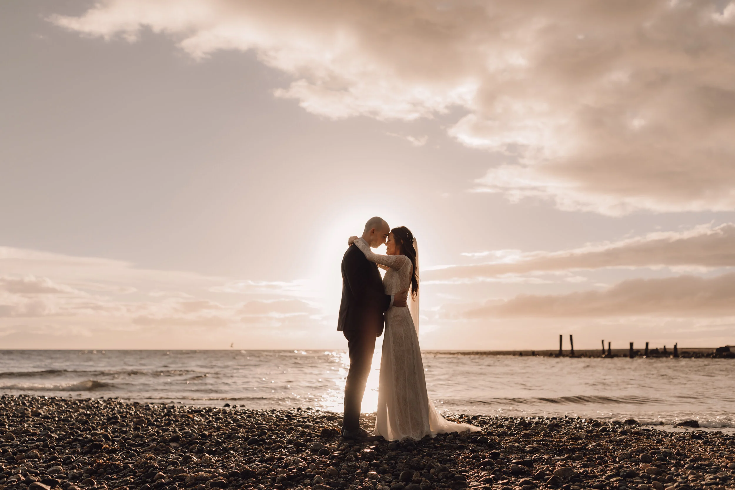  Intimate Forest and Beach Elopement on the Sunshine Coast, BC 