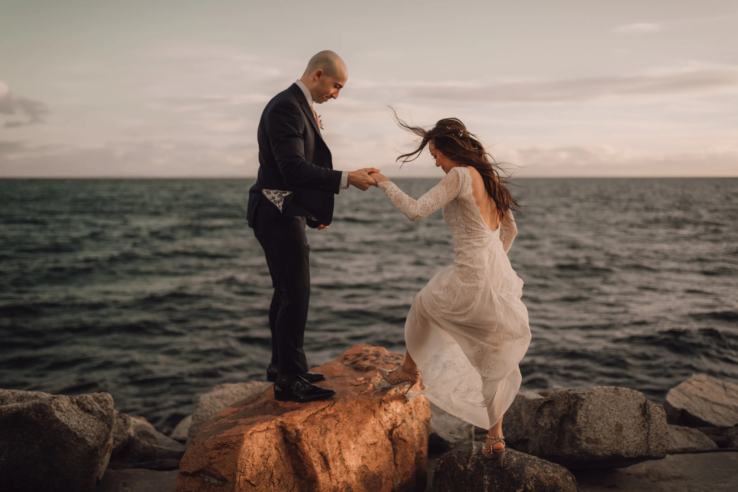  Intimate Forest and Beach Elopement on the Sunshine Coast, BC 