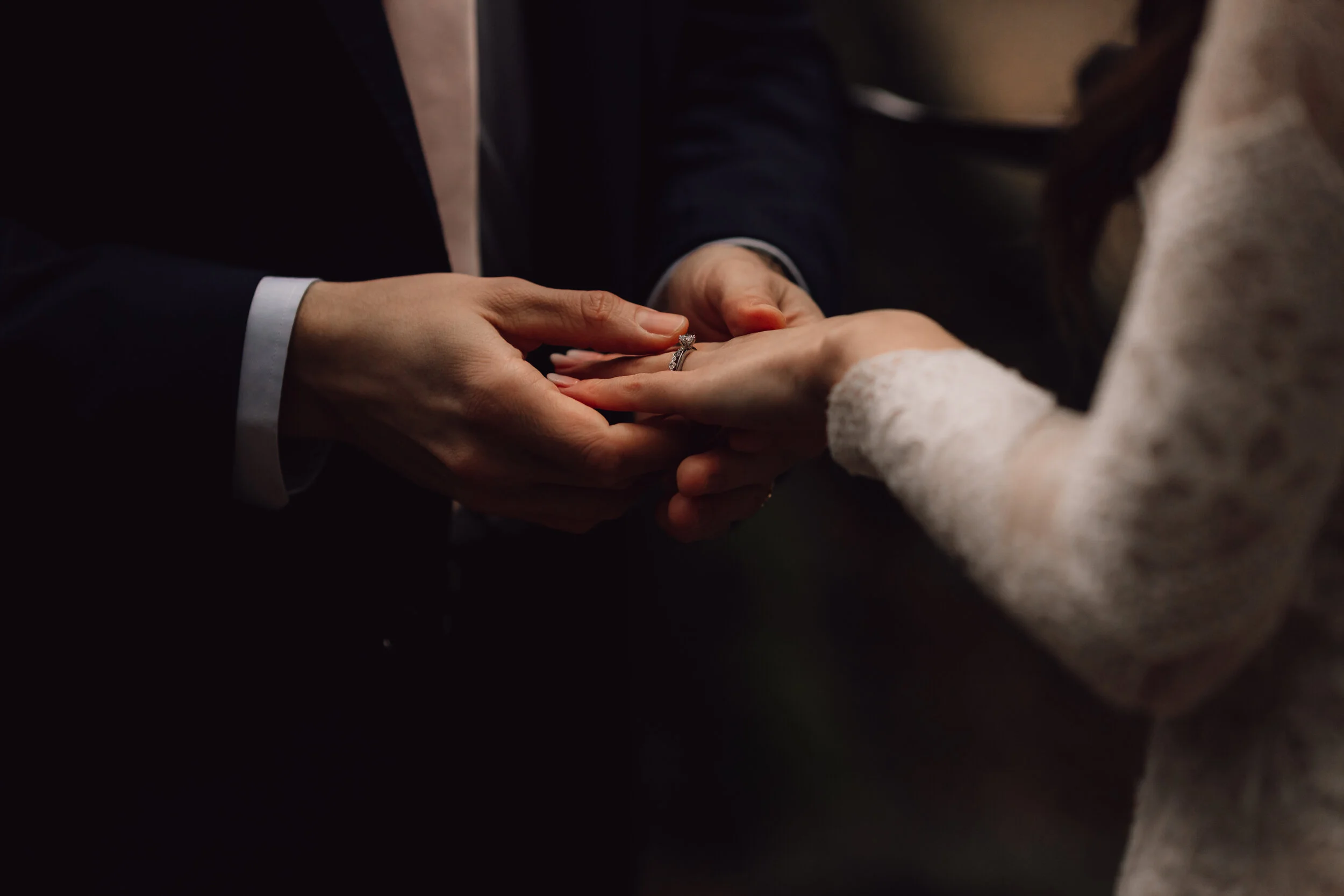  Intimate Forest and Beach Elopement on the Sunshine Coast, BC 