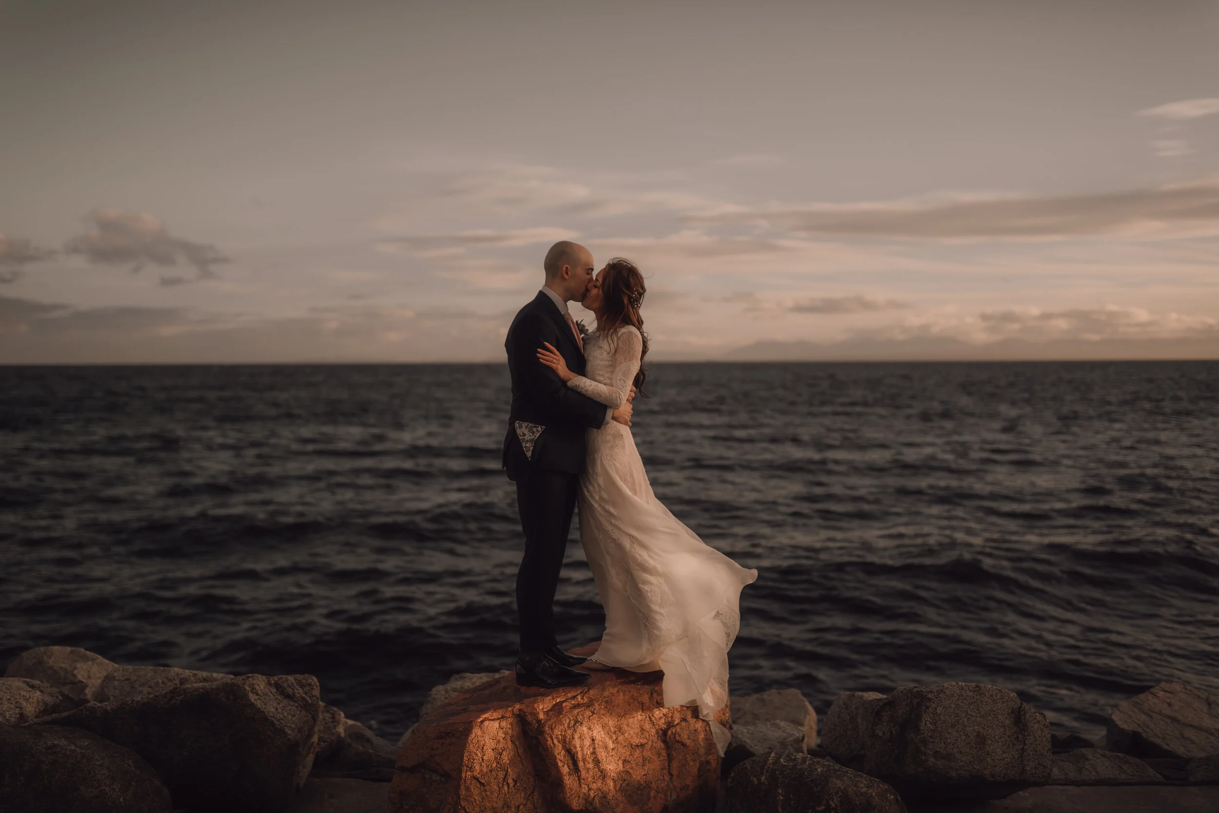  Intimate Forest and Beach Elopement on the Sunshine Coast, BC 