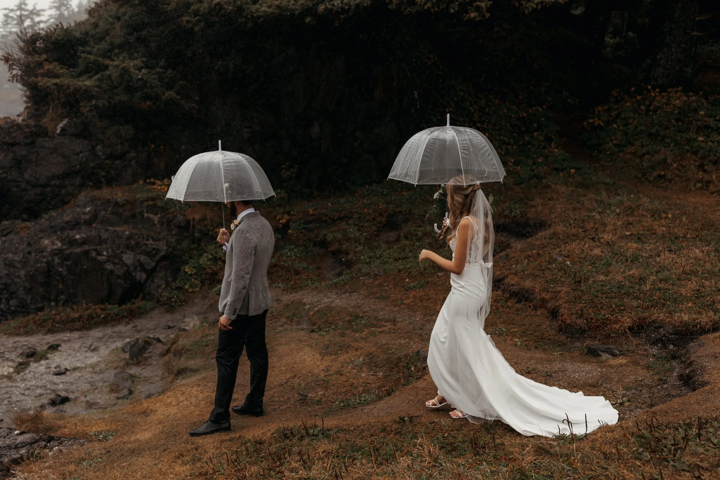  Intimate Rainy Day Tofino Wedding at the Pacific Sands Resort and Shore Pier Ceremony 