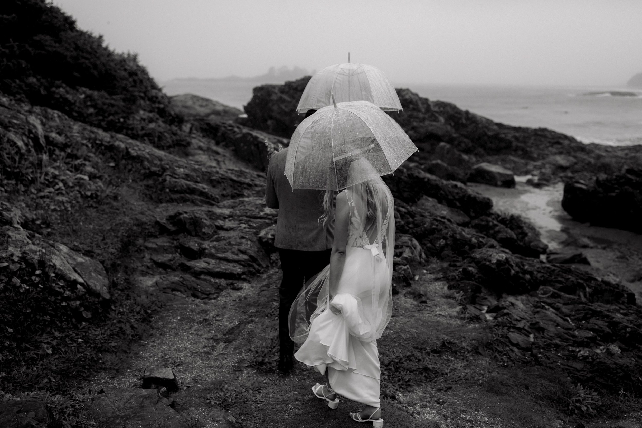  Intimate Rainy Day Tofino Wedding at the Pacific Sands Resort and Shore Pier Ceremony 
