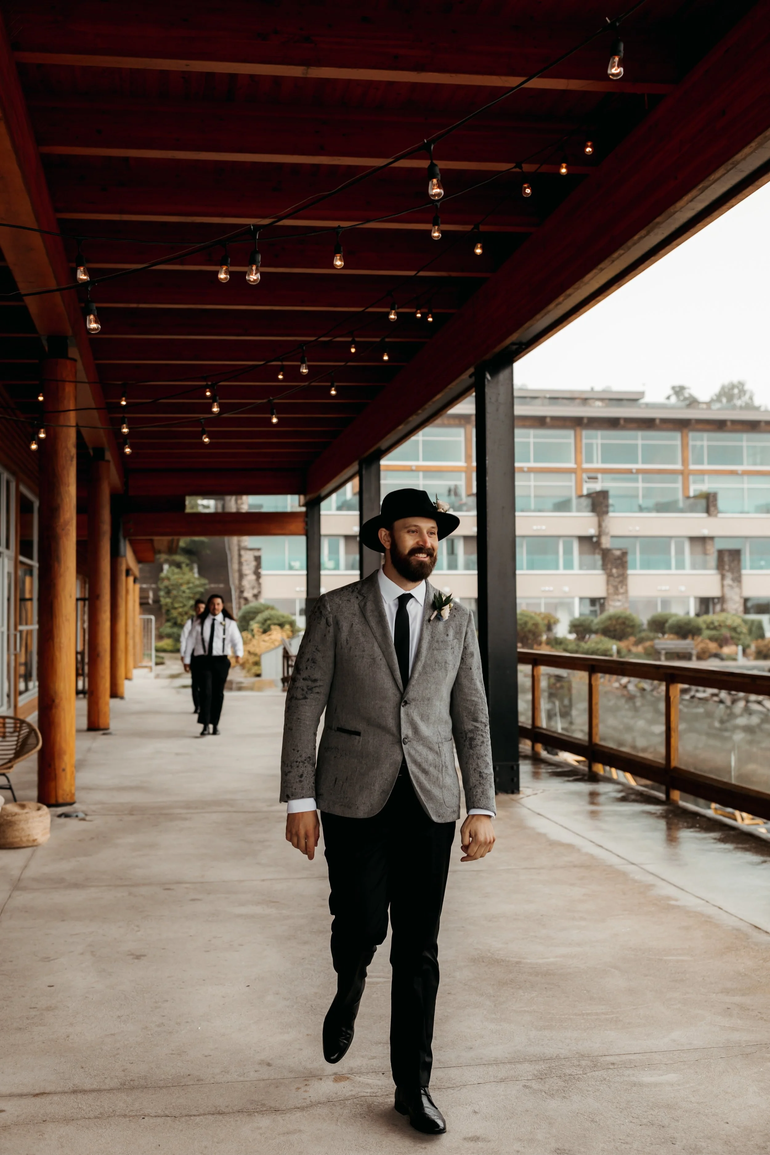  Intimate Rainy Day Tofino Wedding at the Pacific Sands Resort and Shore Pier Ceremony 