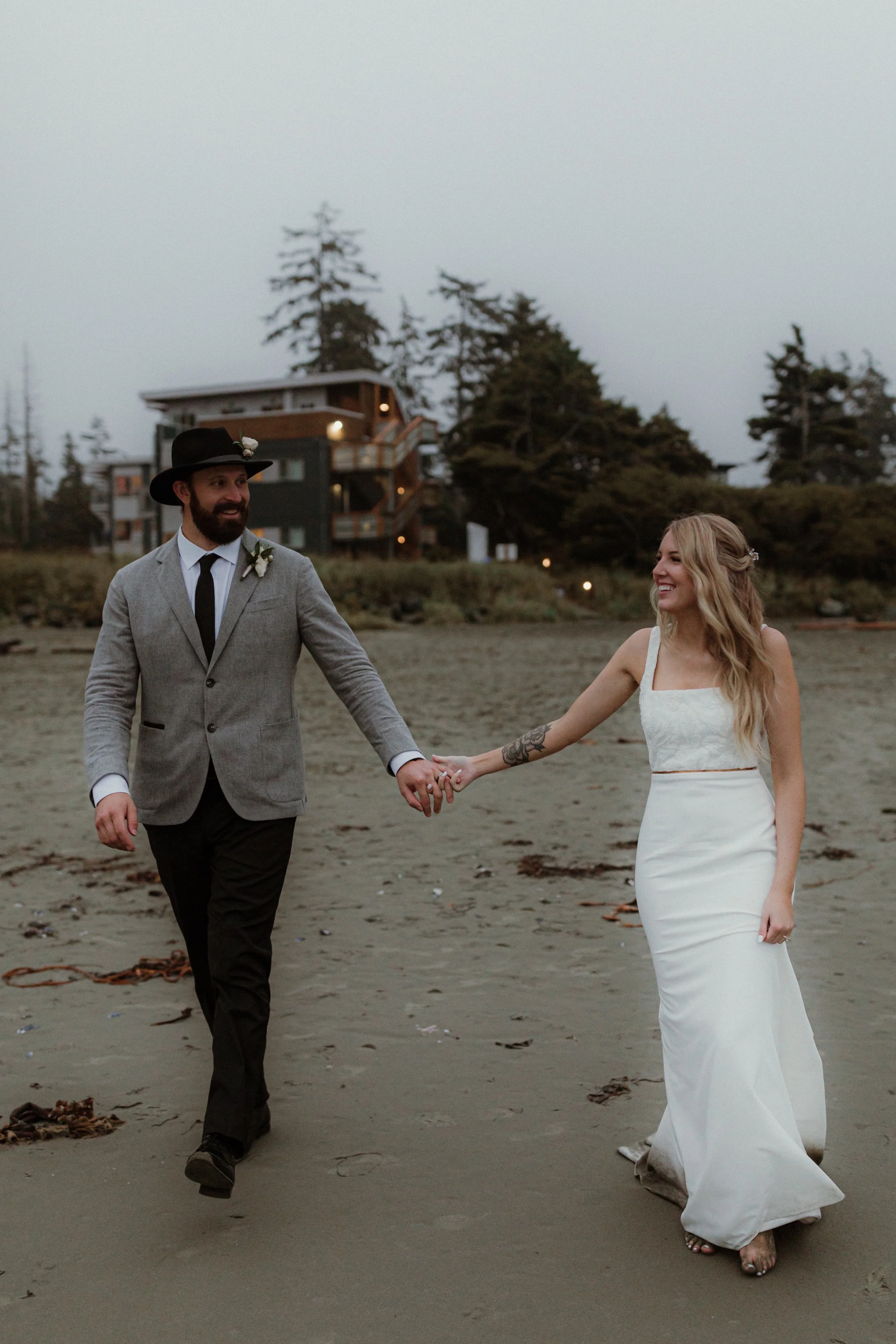 Intimate Rainy Day Tofino Wedding at the Pacific Sands Resort and Shore Pier Ceremony 