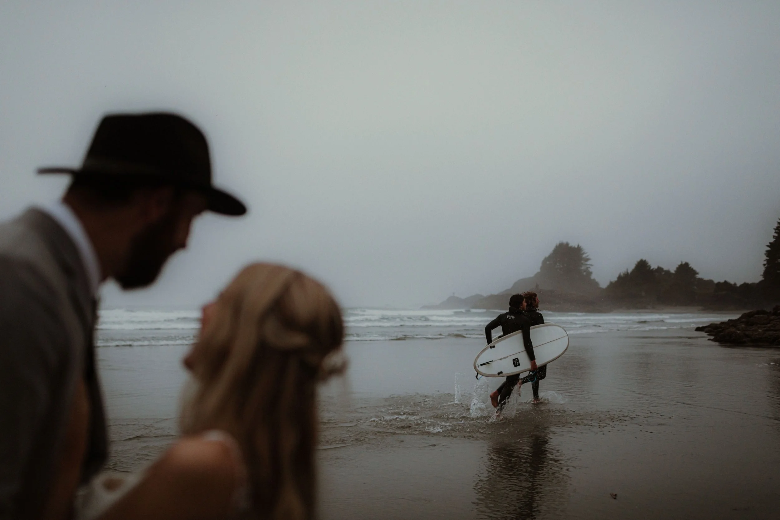  Intimate Rainy Day Tofino Wedding at the Pacific Sands Resort and Shore Pier Ceremony 
