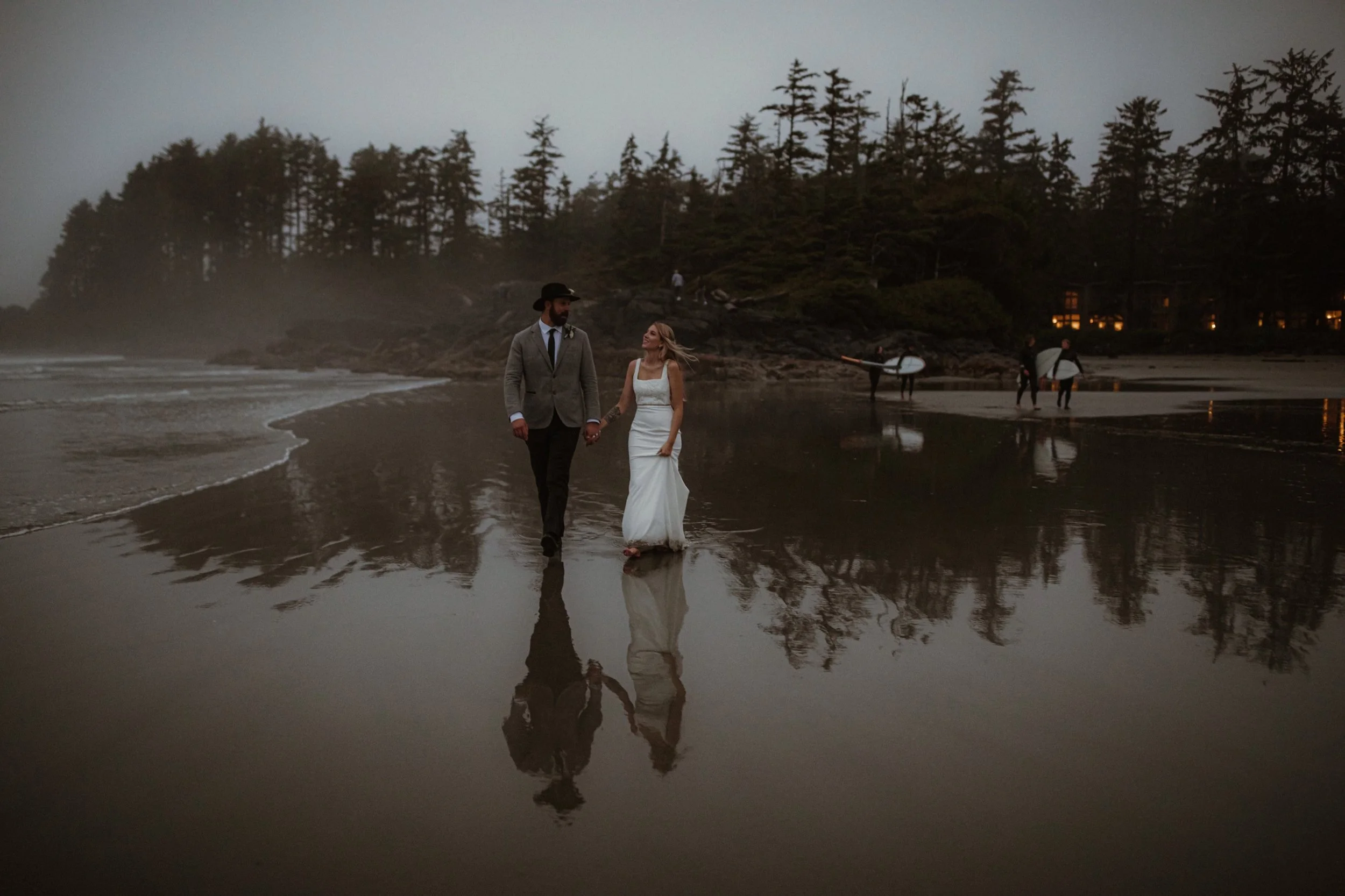  Intimate Rainy Day Tofino Wedding at the Pacific Sands Resort and Shore Pier Ceremony 