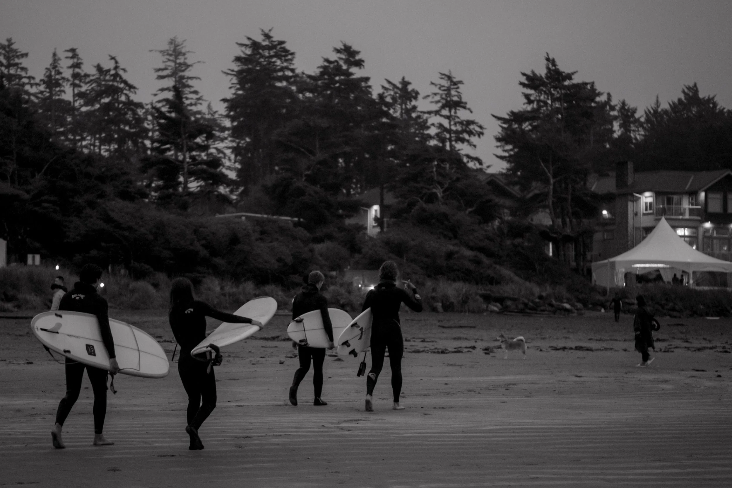  Intimate Rainy Day Tofino Wedding at the Pacific Sands Resort and Shore Pier Ceremony 