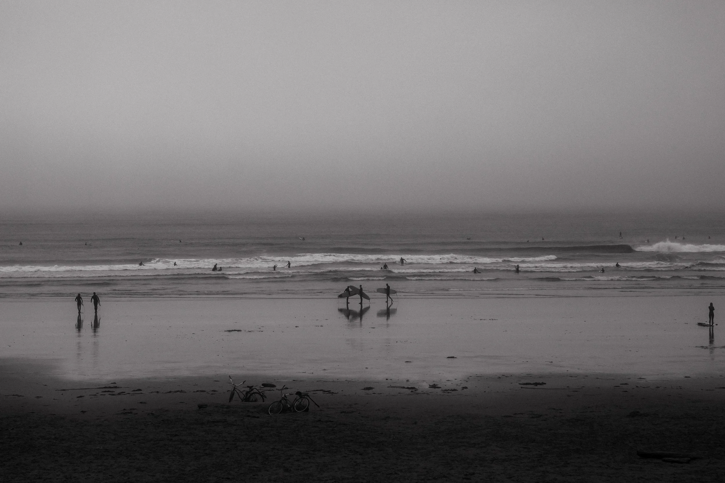  Intimate Rainy Day Tofino Wedding at the Pacific Sands Resort and Shore Pier Ceremony 