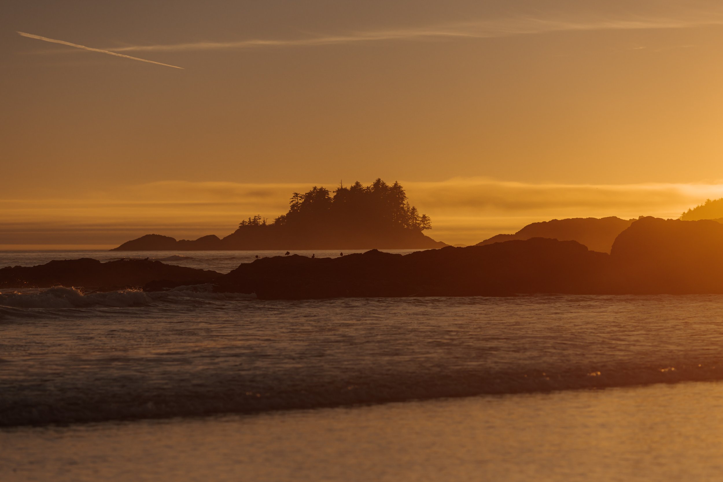  Golden Hour Sunset Elopement at the Wickaninnish Inn on Chesterman Beach 