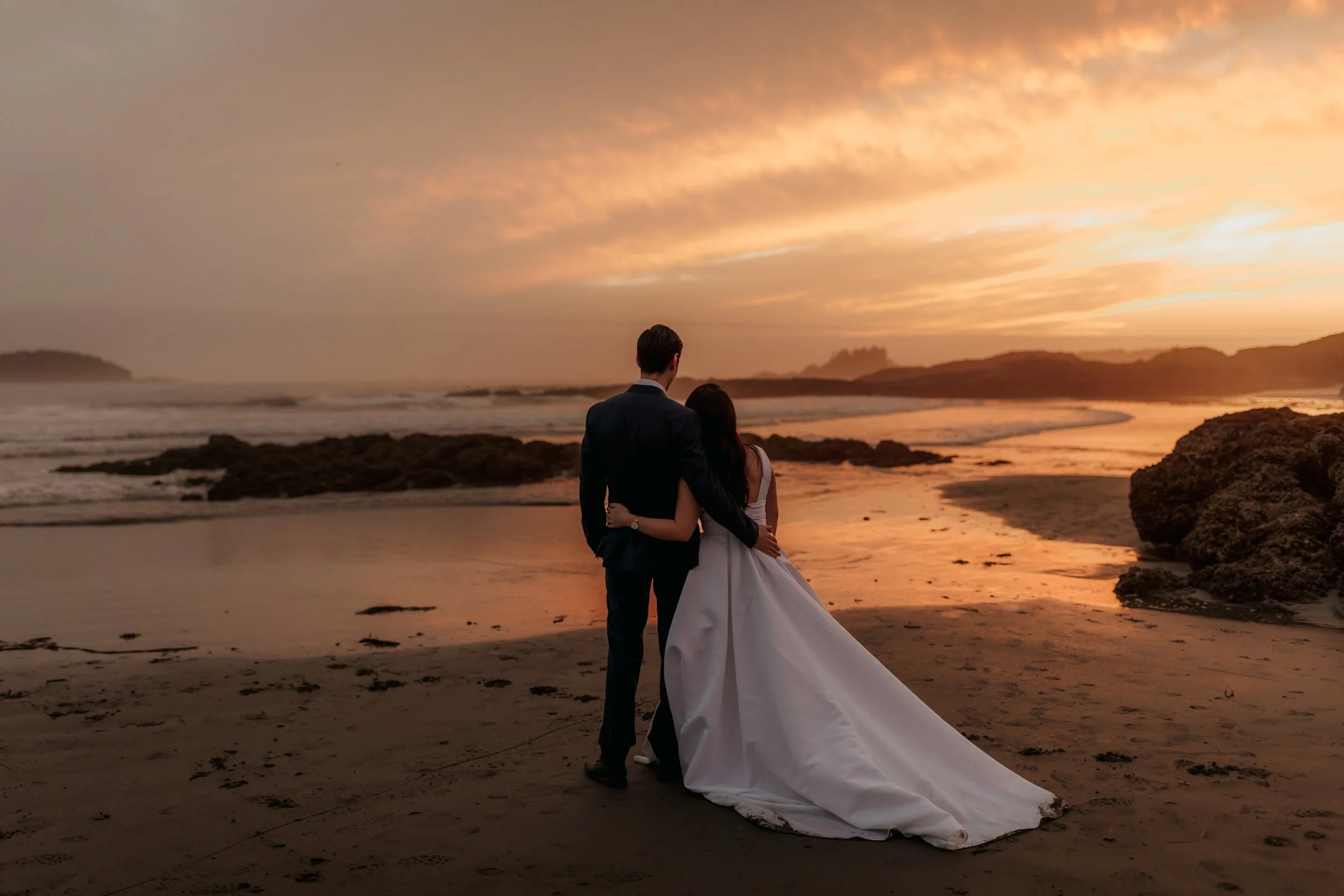  Ucluelet and Tofino Elopement with Lindsey & William 