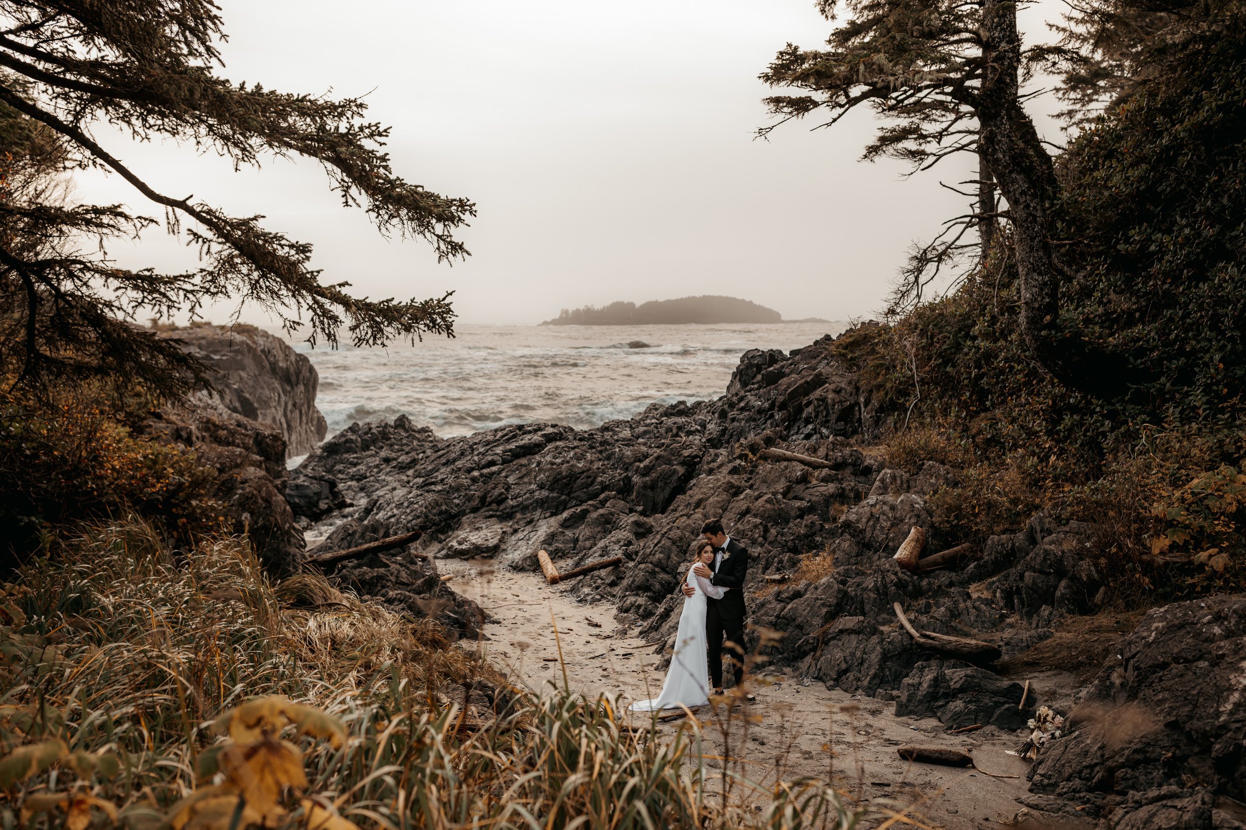 Autumn Tofino Wedding at the Wickaninnish Inn 