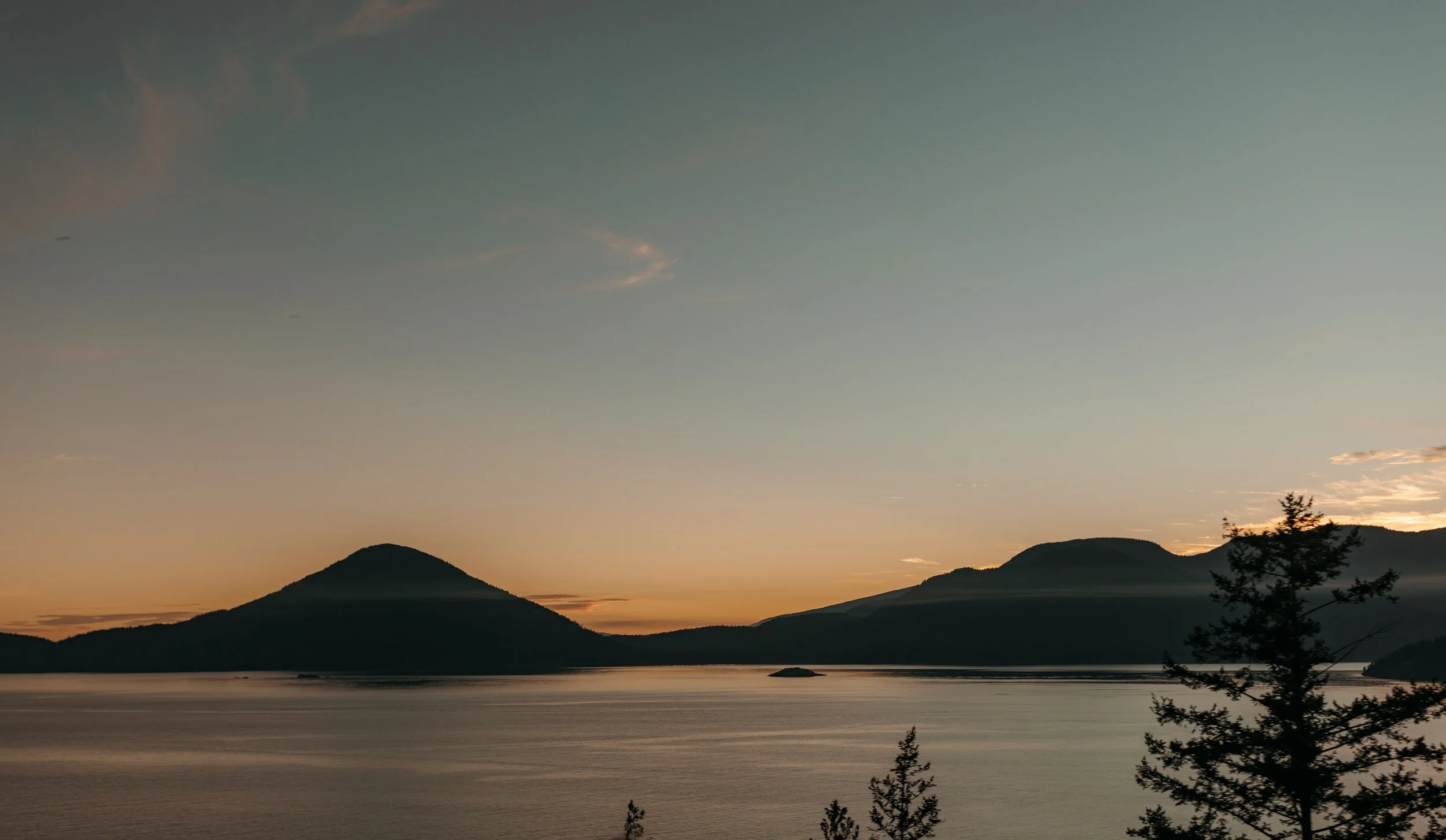  Sea to Sky Gondola Wedding Photos in Squamish, BC  