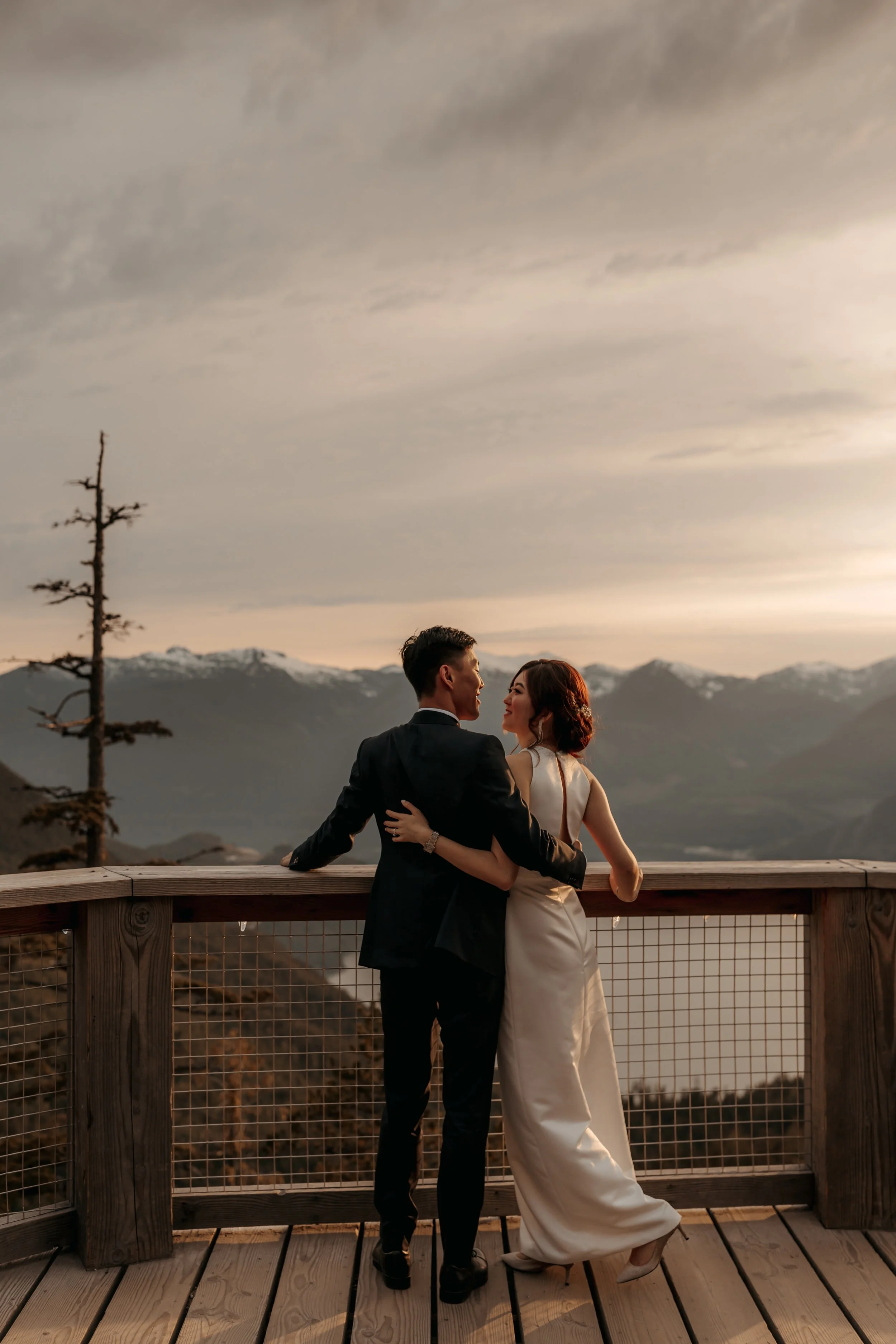  Sea to Sky Gondola Wedding Photos in Squamish, BC  