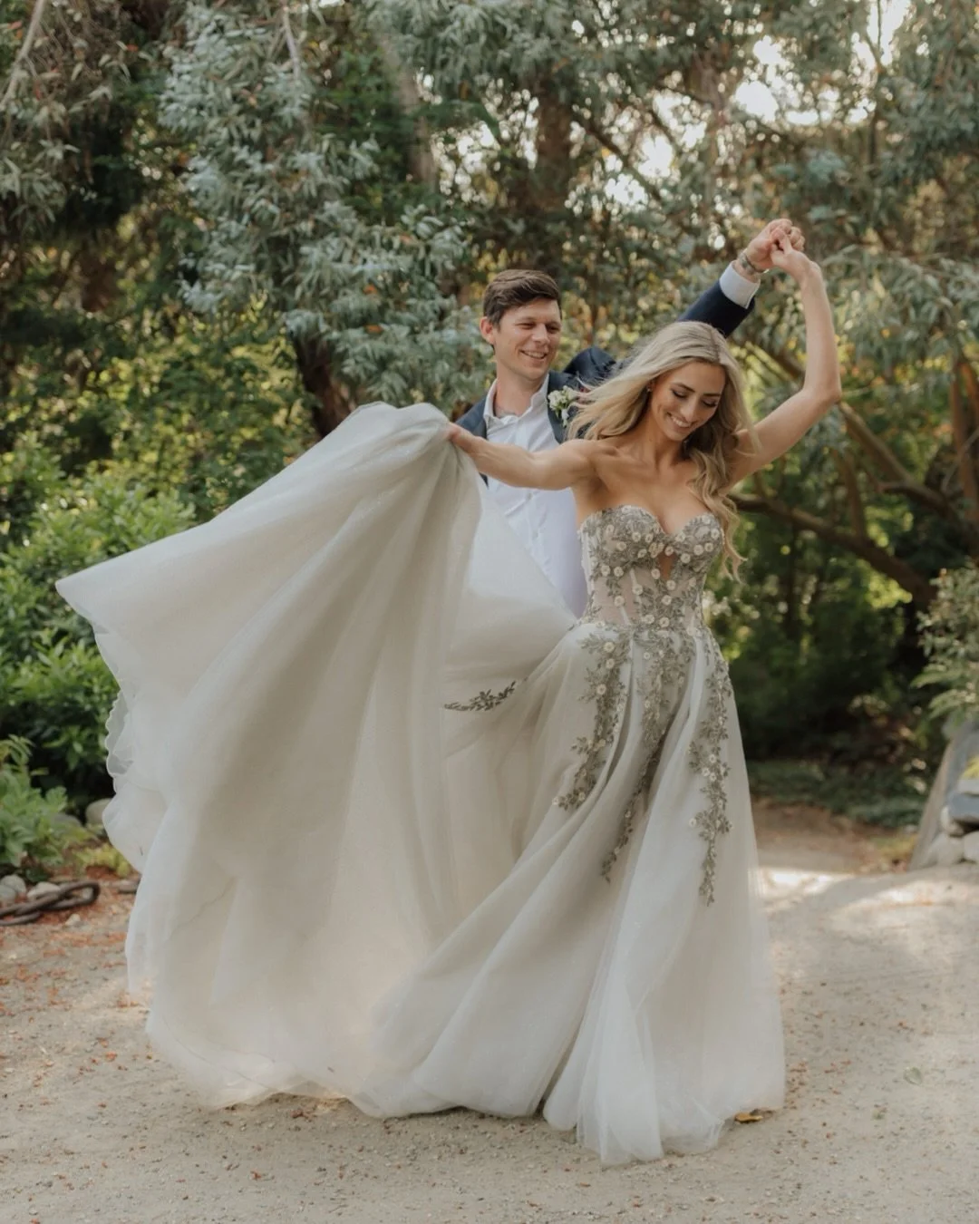 Brian and I are excited to share that we&rsquo;ve partnered with @thepointhouse, a luxurious yet down-to-earth waterfront estate on the Sunshine Coast, to offer intimate, all-inclusive elopement experiences that are as effortless as they are meaningf