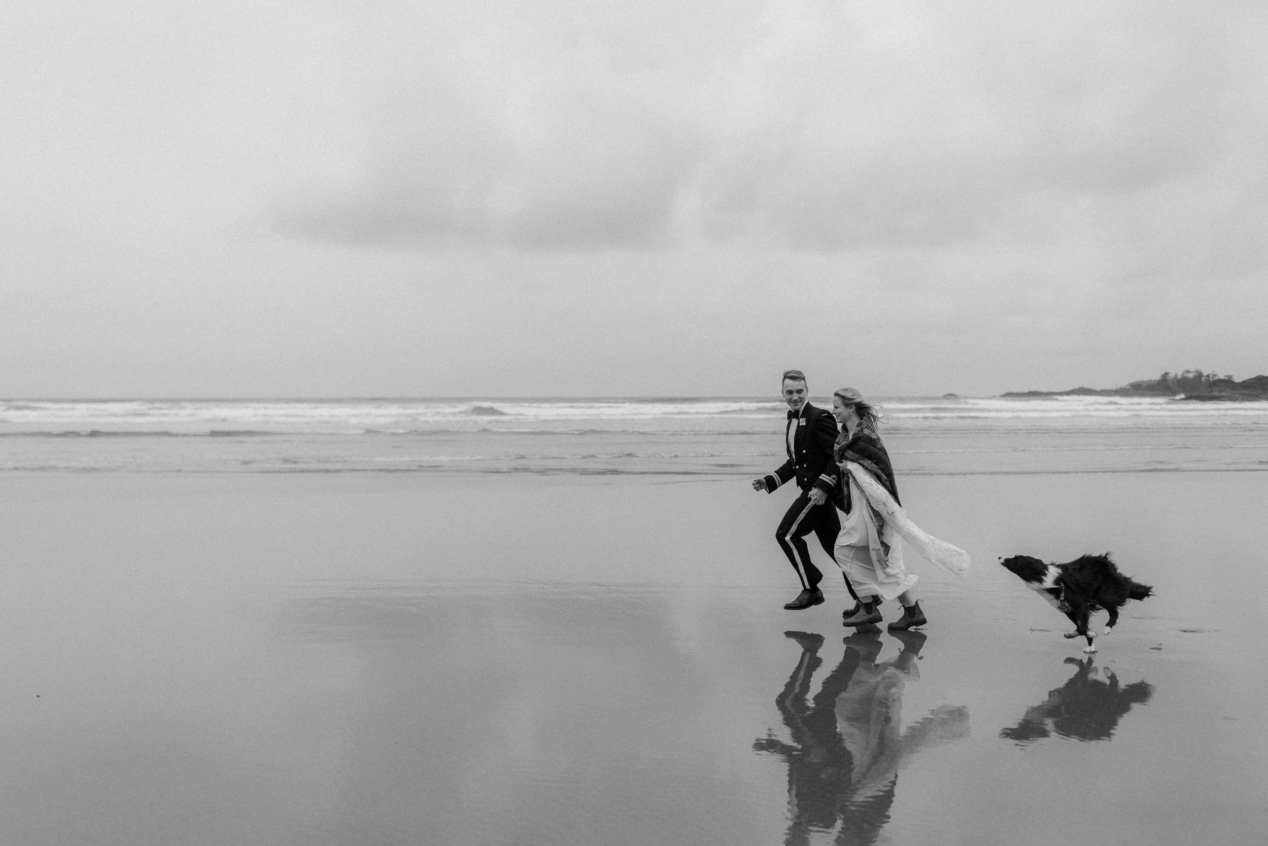 Elope-in-Tofino-BC-Elopement-Photographer-Jen-Brian-Photo-Film%2C+1134+.png