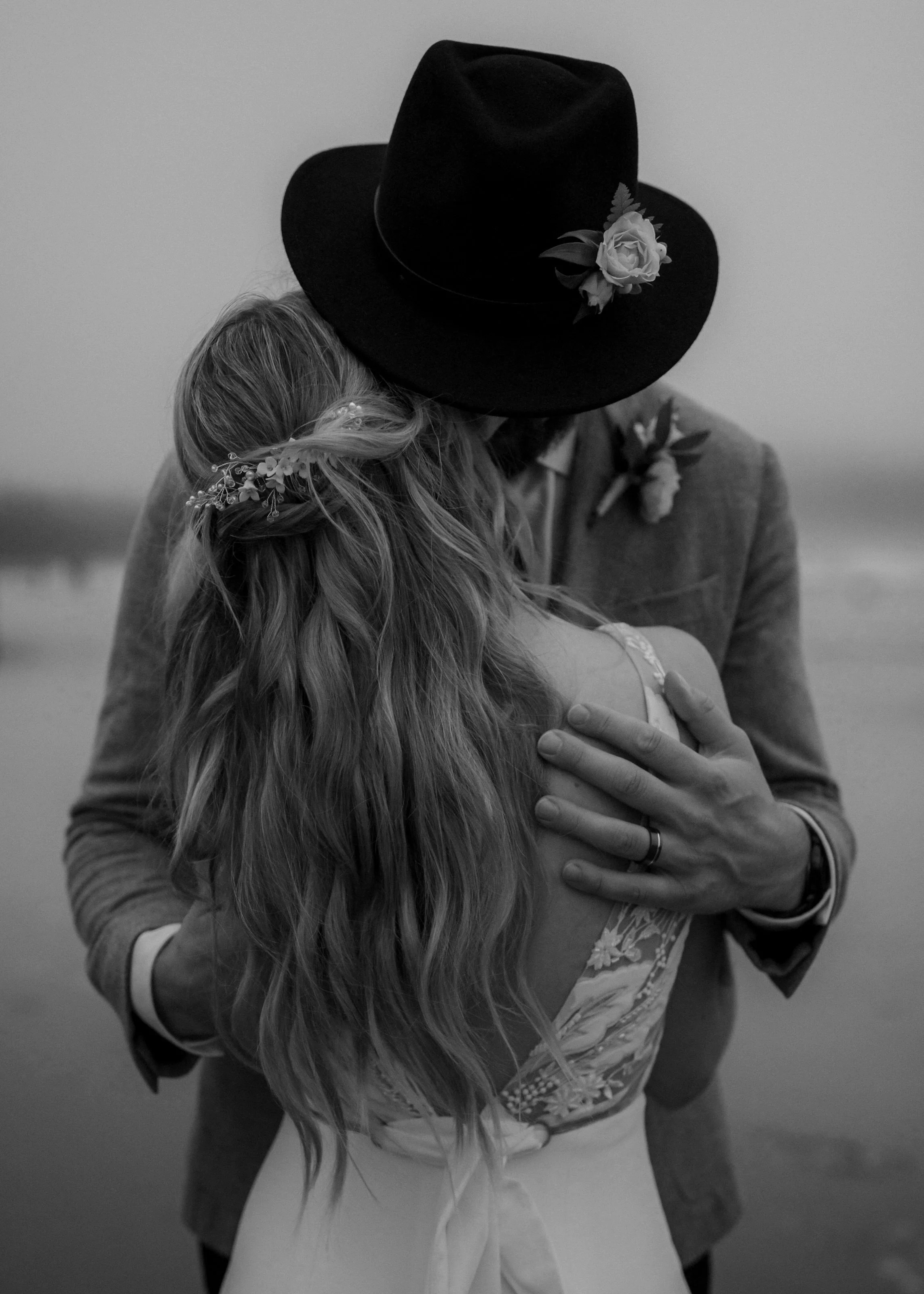 Elope-in-Tofino-BC-Elopement-Photographer-Jen-Brian-Photo-Film%2C+1049+.png