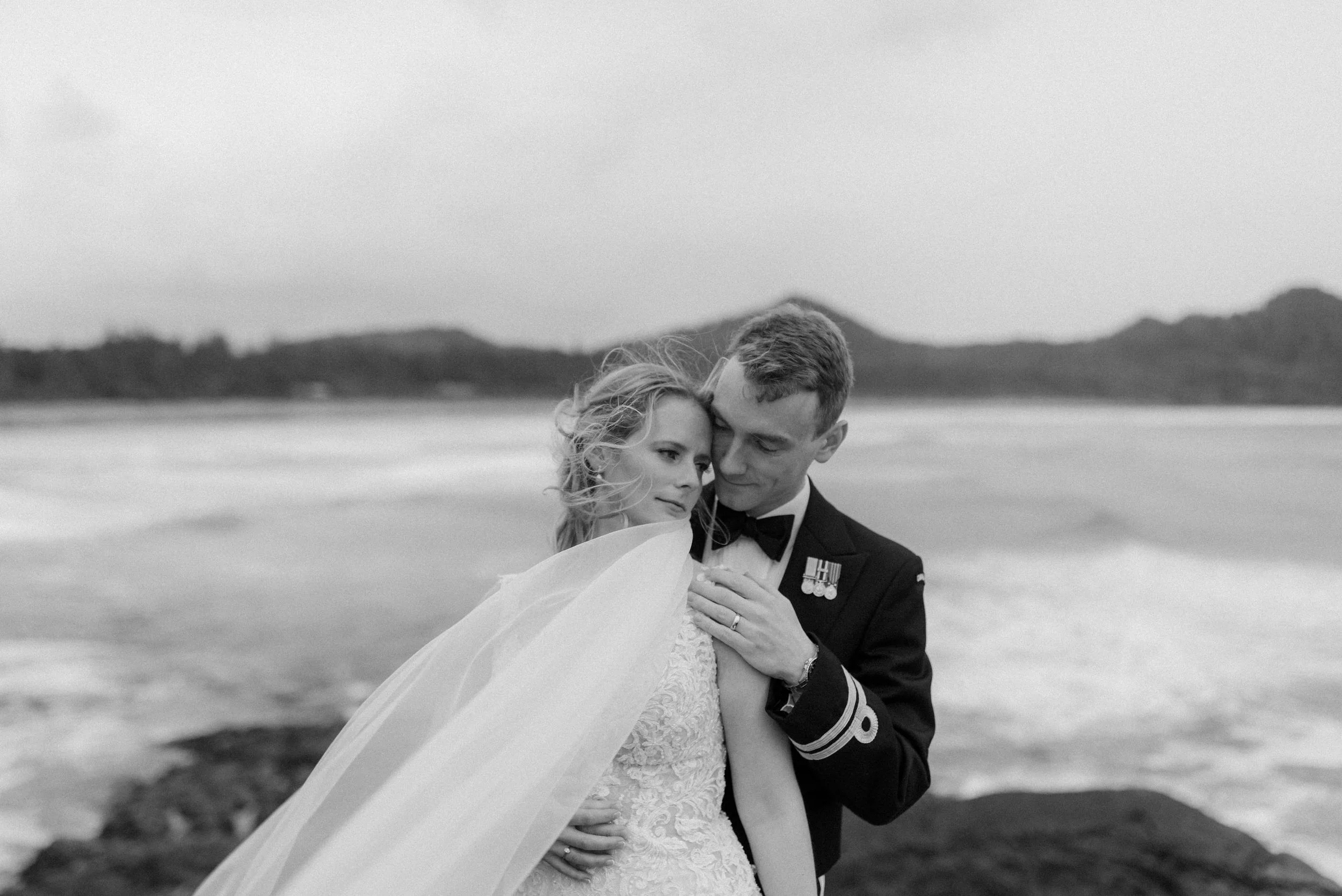 Elope-in-Tofino-BC-Elopement-Photographer-Jen-Brian-Photo-Film%2C+1133+.png
