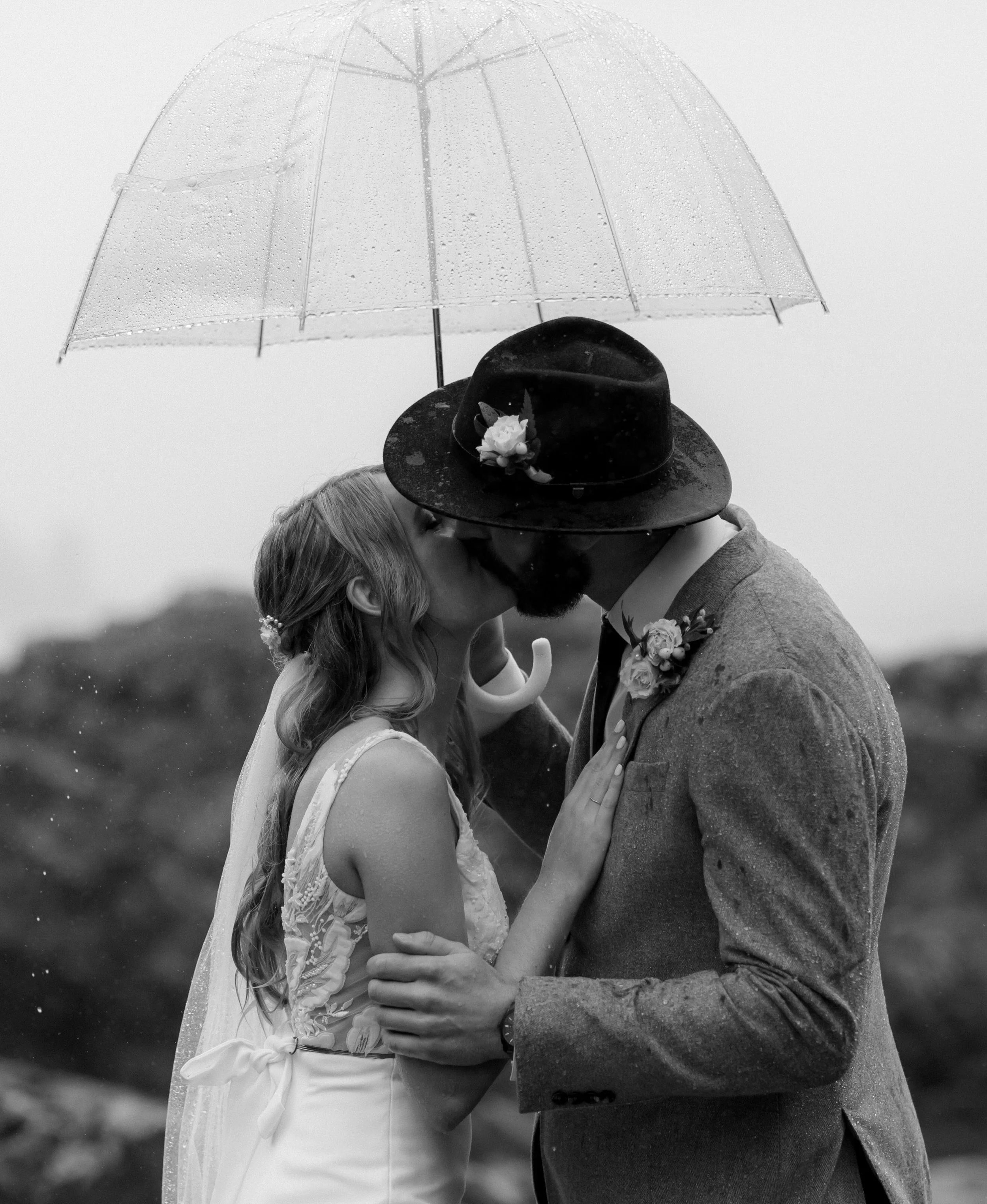 Elope-in-Tofino-BC-Elopement-Photographer-Jen-Brian-Photo-Film%2C+1046+.png