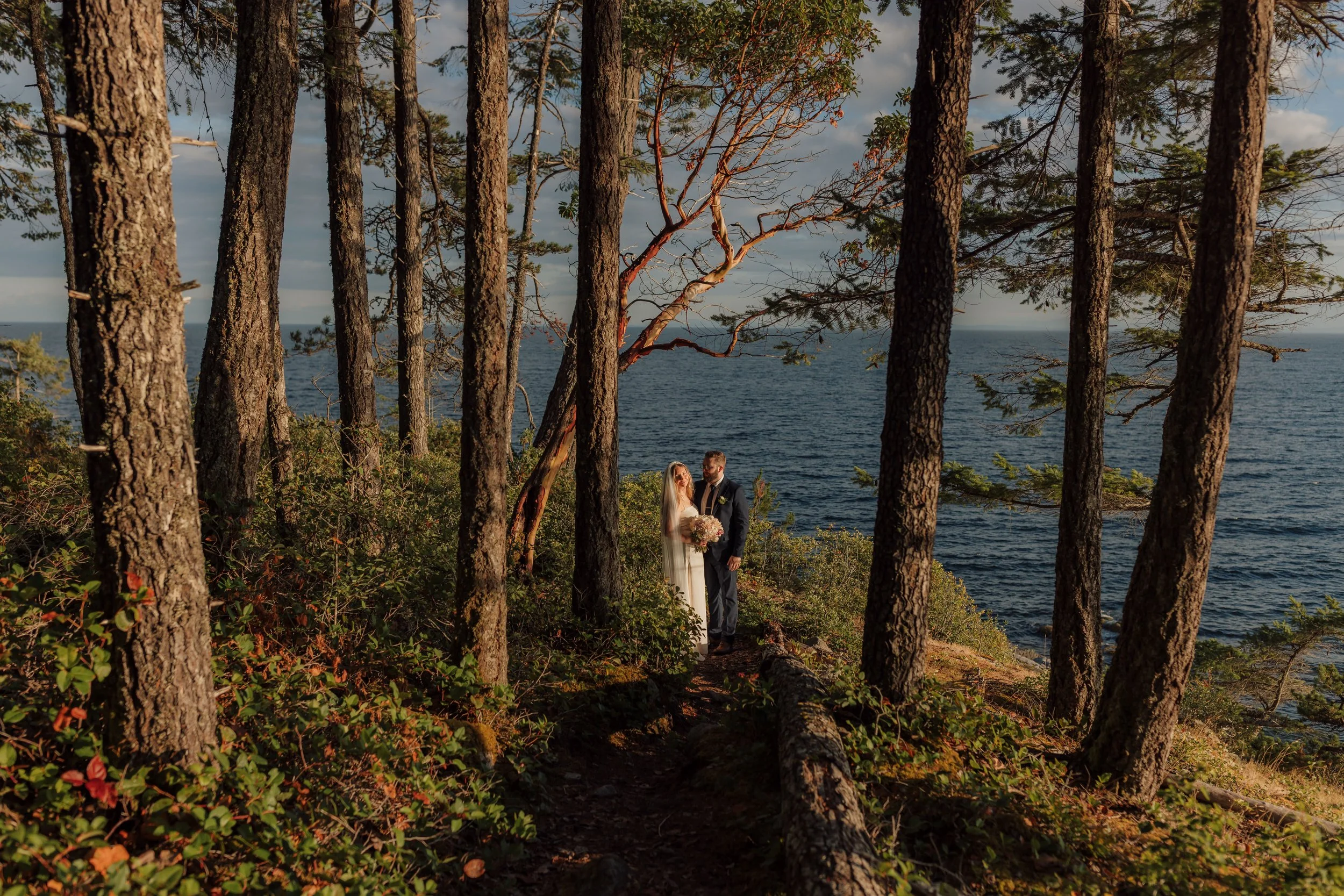 Roberts Creek Cliffside Elopement overlooking the ocean