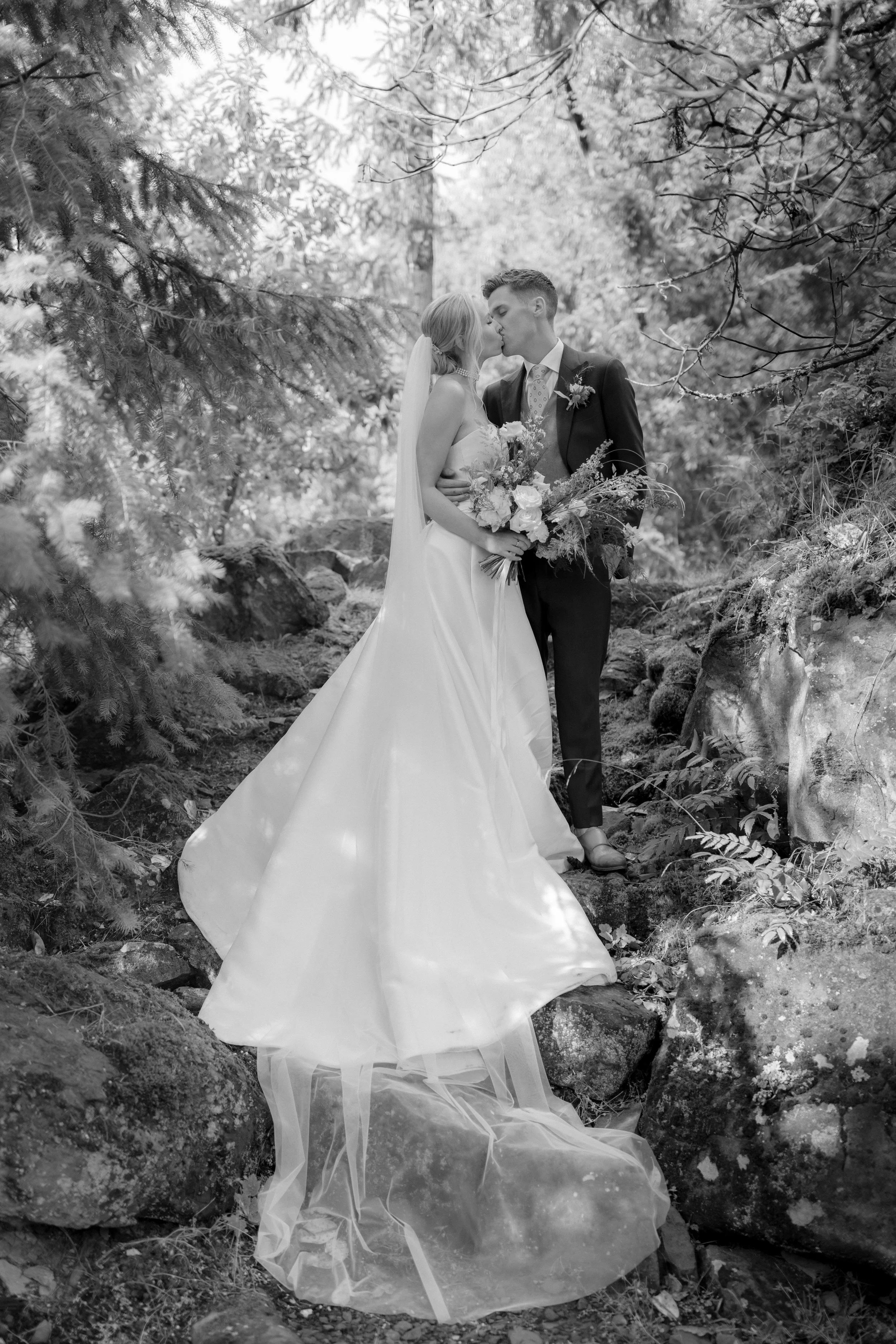 Bodega Ridge Wedding on Galiano Island, BC Elopement Photographer, Jen & Brian, 1616.JPG