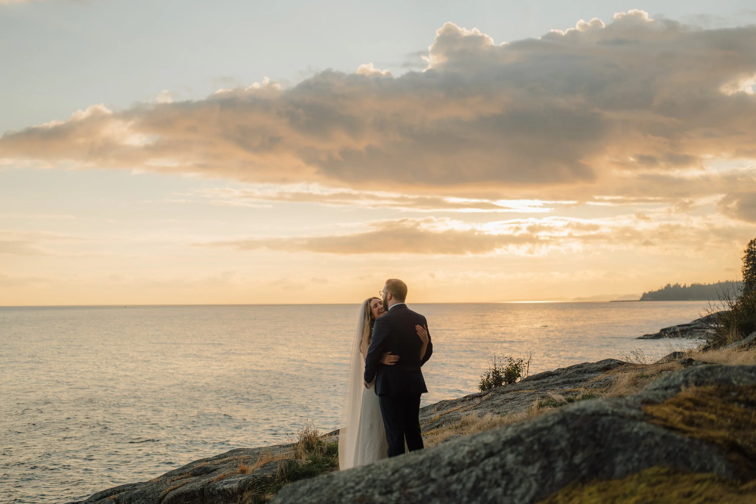 Golden Hour Beach and Cliffside Sunshine Coast Elopement, Sunshine Coast Elopement Packages, Jen & Brian, 2203.JPG