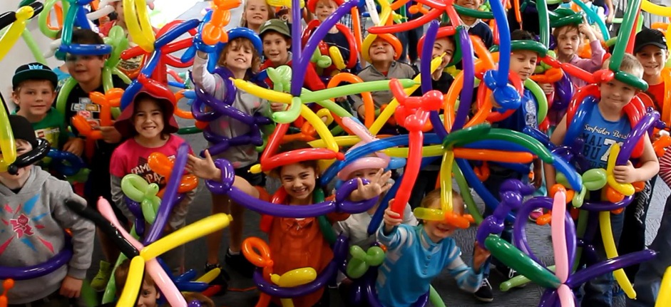 Los+Angeles+Balloon+Twsiting+Party+Training+Workshop+team+Builder.jpg
