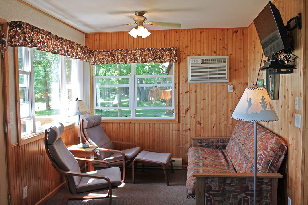 Cabin 2 Livingroom 2016.png