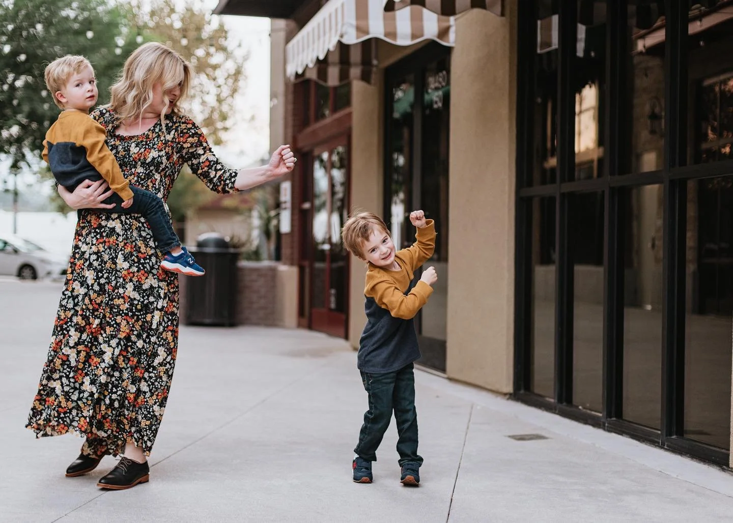 When in doubt, dance it out. 🕺🏽

I&rsquo;ve been a bit quiet on here lately... it&rsquo;s been so busy! Between fall minis, (very) late night editing, distance learning, working full time and growing a tiny human, I&rsquo;m exhausted LOL. But so th