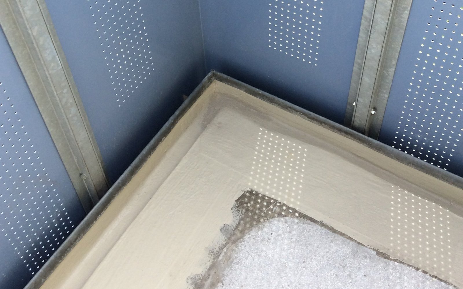 Flüssigabdichtung auf Balkon