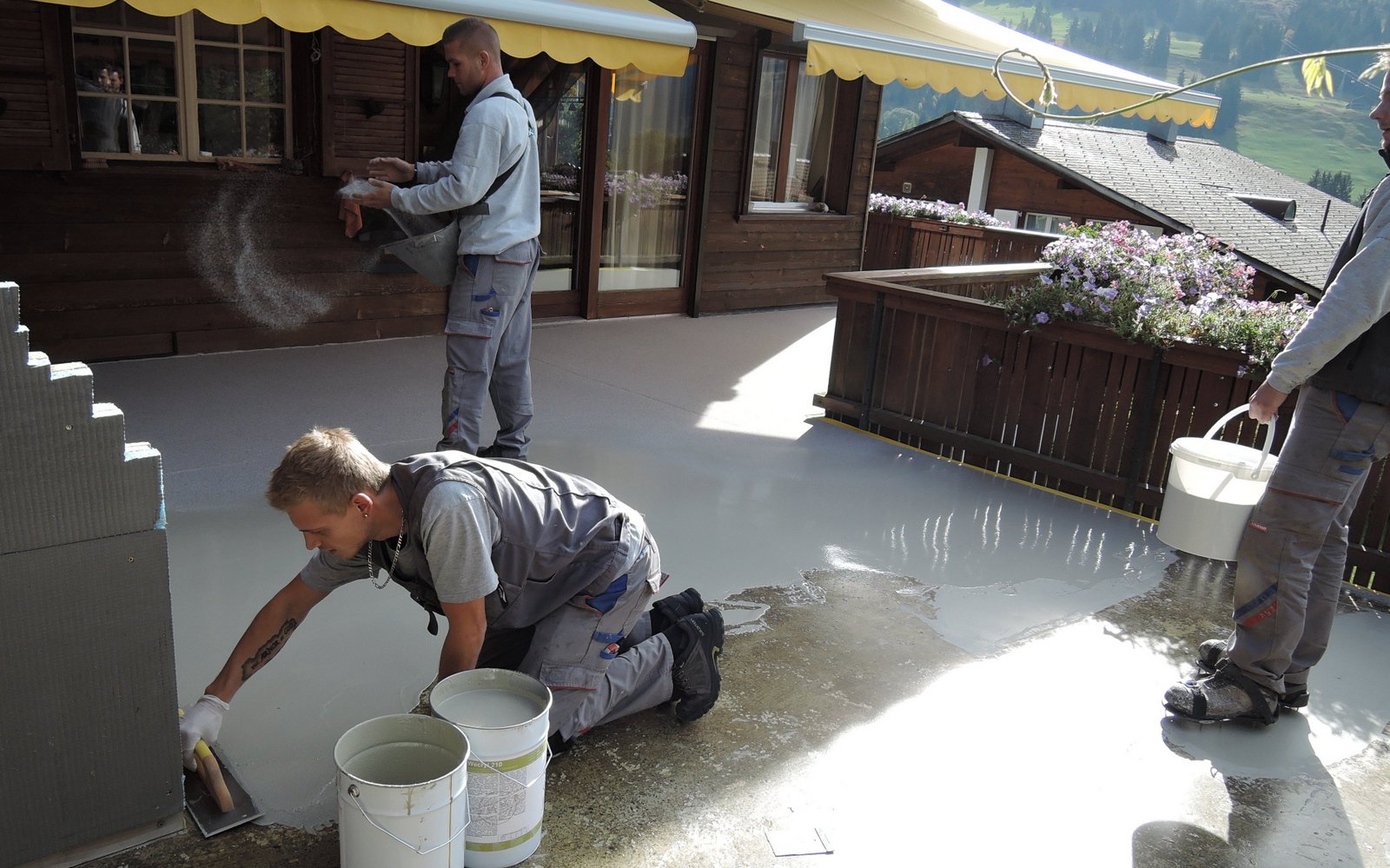 Terrasse abdichten mit Kunstharz