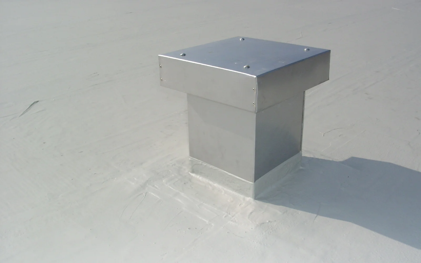 Flachdachabdichtung mit Flüssigkunststoff